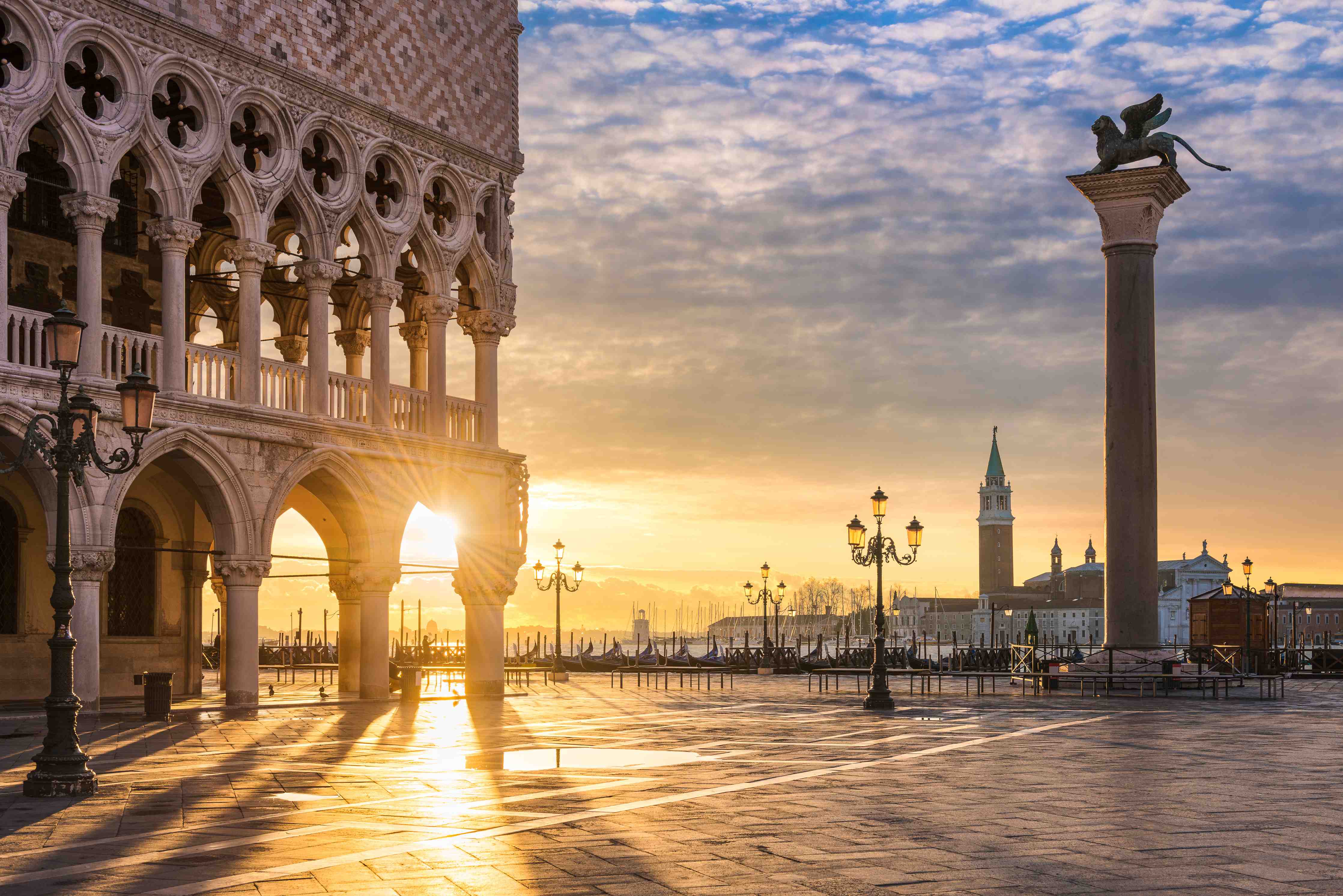 Wandverkleidung Bad-Sonnenaufgang auf dem Markusplatz - Venedig