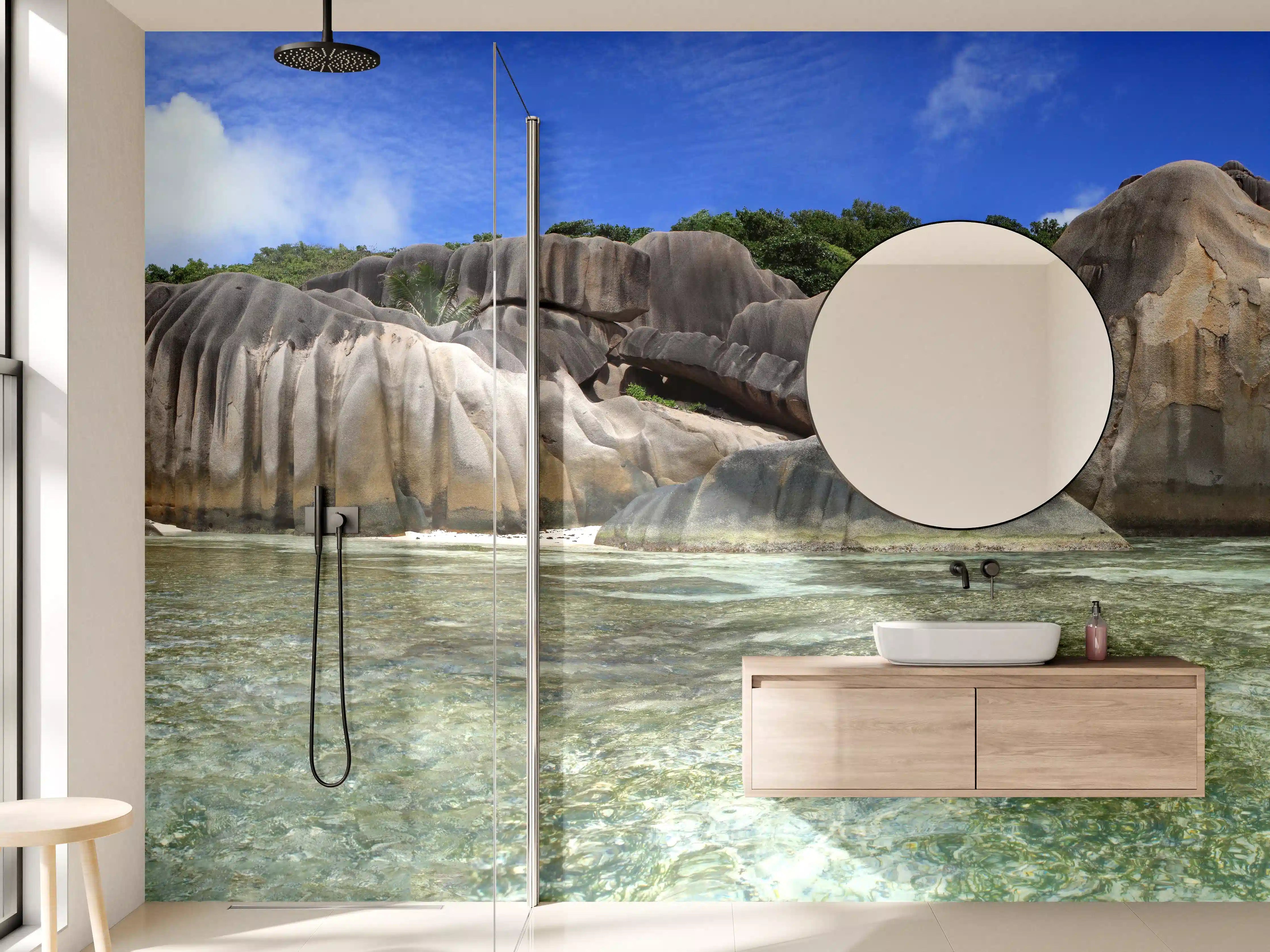 Wandverkleidung Bad - Sonnenbeschienene Felsenlandschaft am Meer