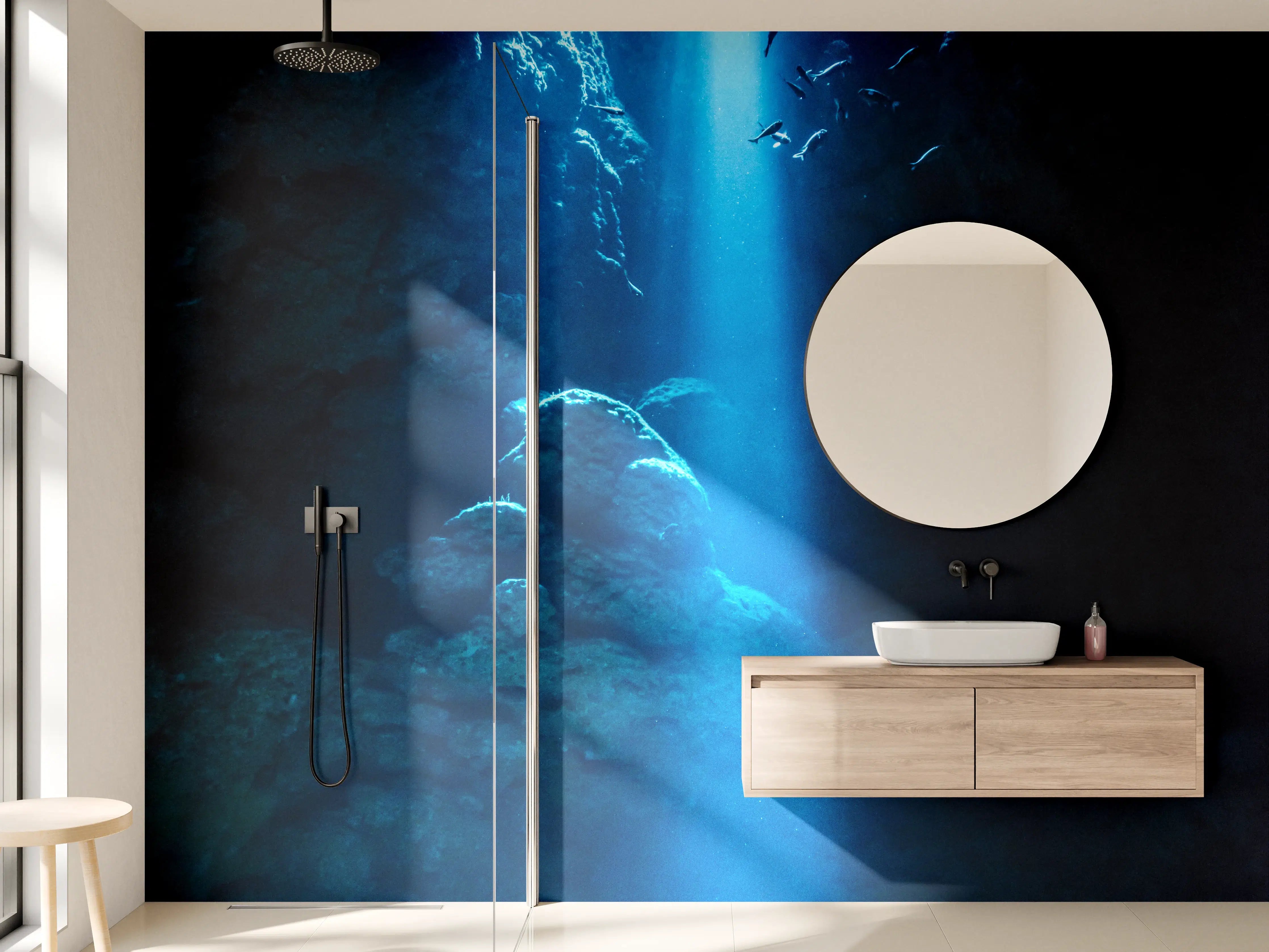 Wandverkleidung Bad - Sonnenstrahl in die Unterwasserhöhle im japanischen Ozean