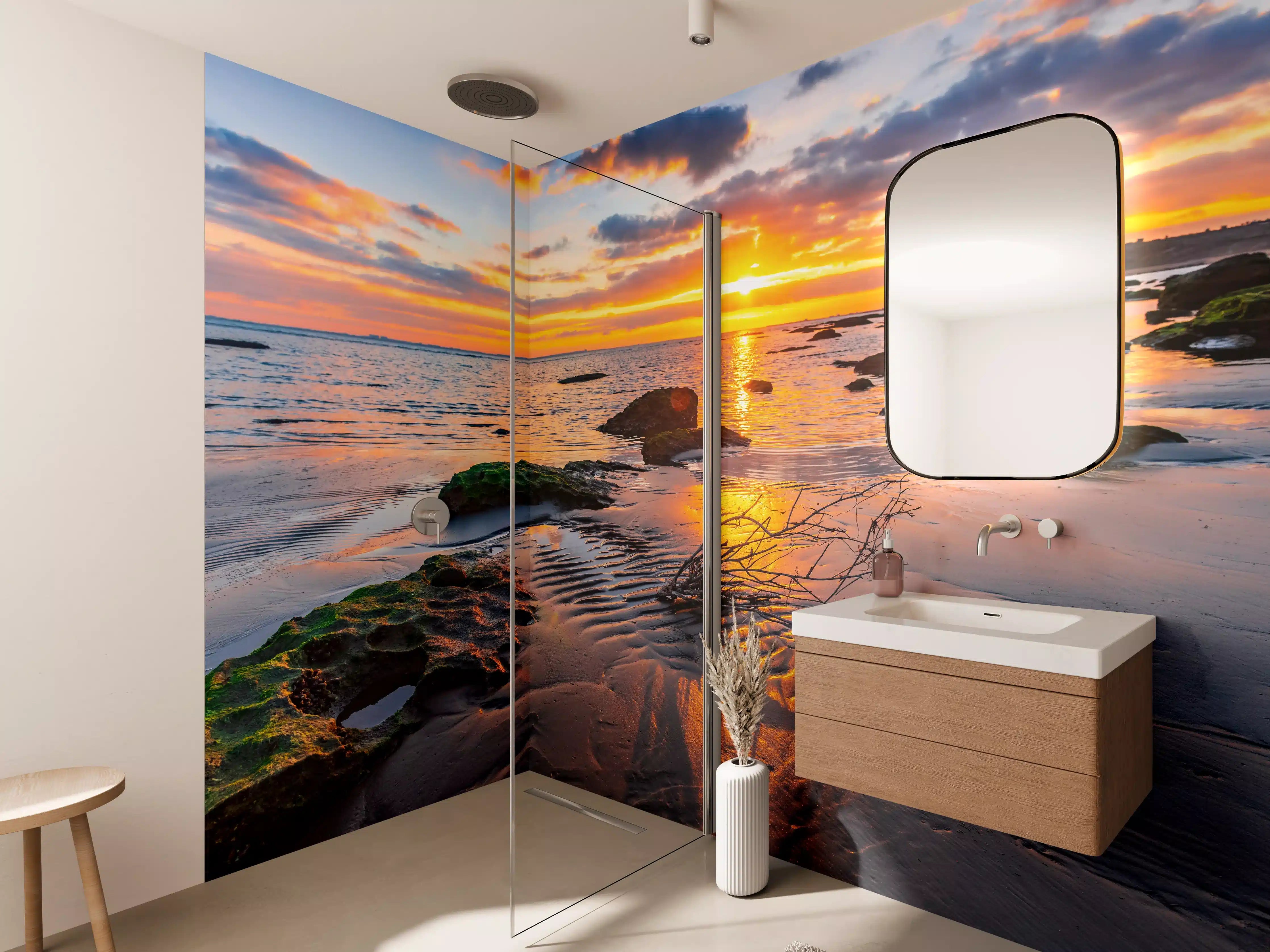 Wandverkleidung Bad - Sonnenuntergang am Strand mit Felsen und Wasser