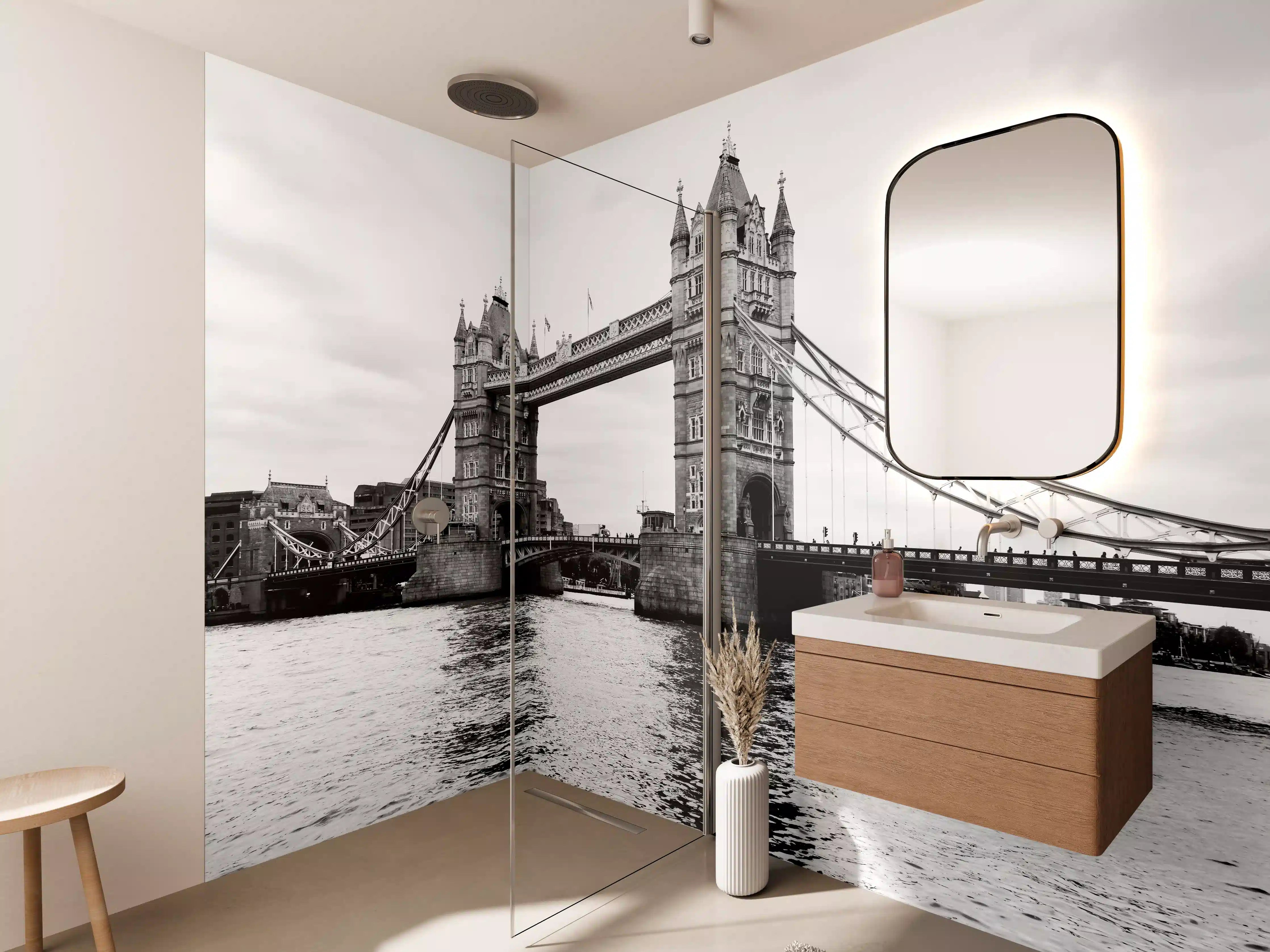 Wandverkleidung Bad - Tower Bridge im Schwarz-Weiß-Look