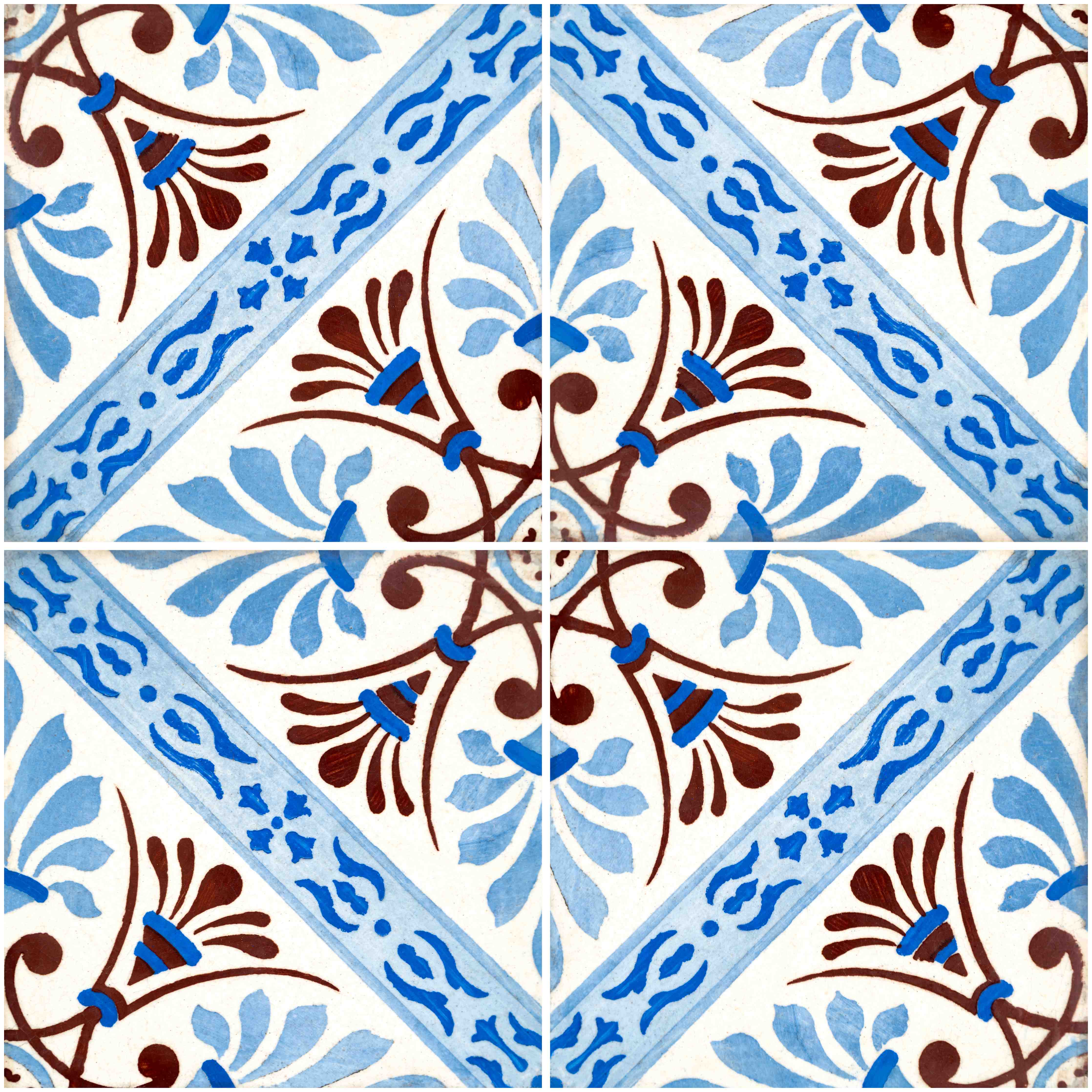 Wandverkleidung Bad-Traditionelle Fliesen mit blauen und braunen Mustern