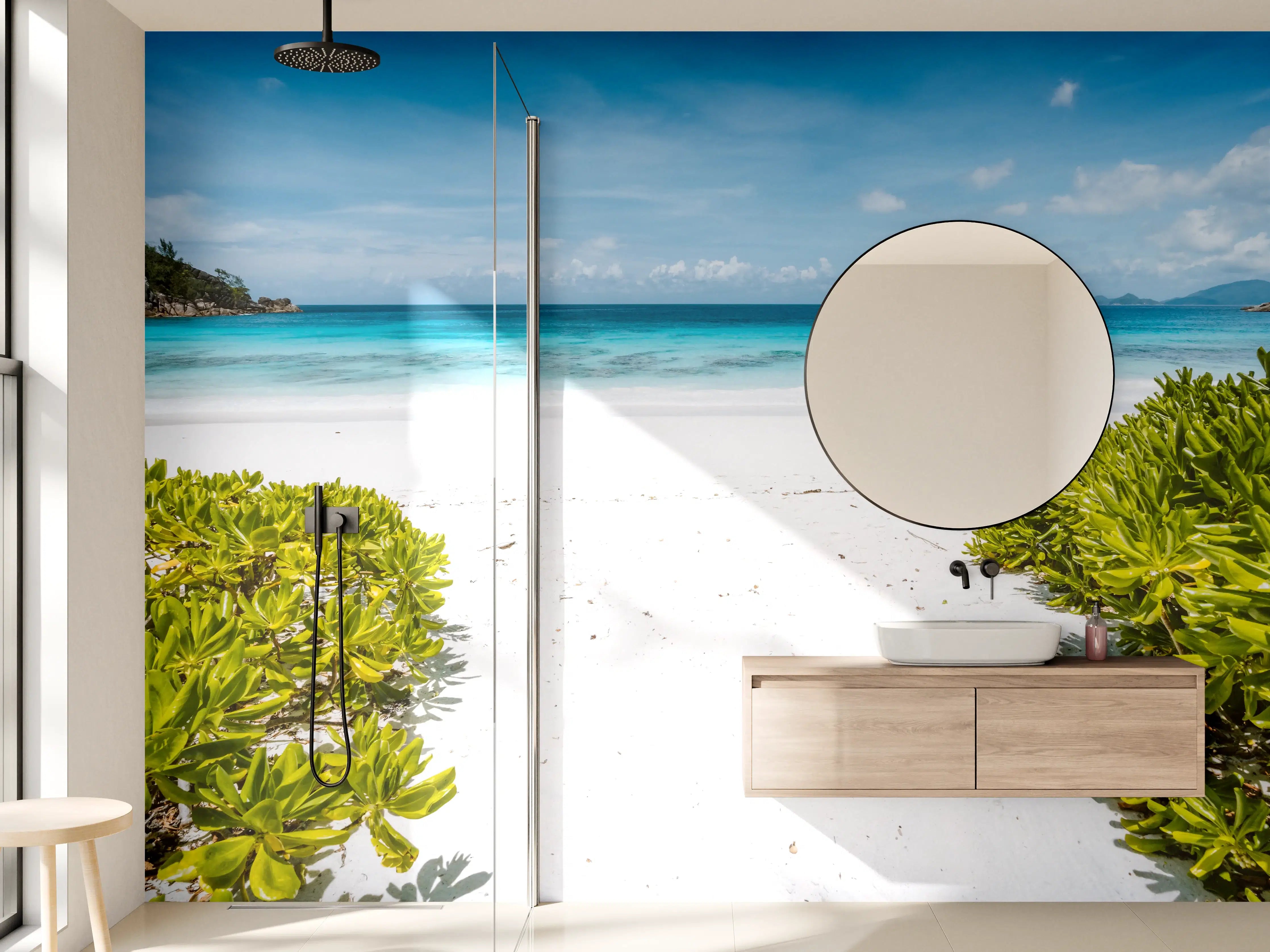 Wandverkleidung Bad - Tropischer Strand mit grünen Büscheln