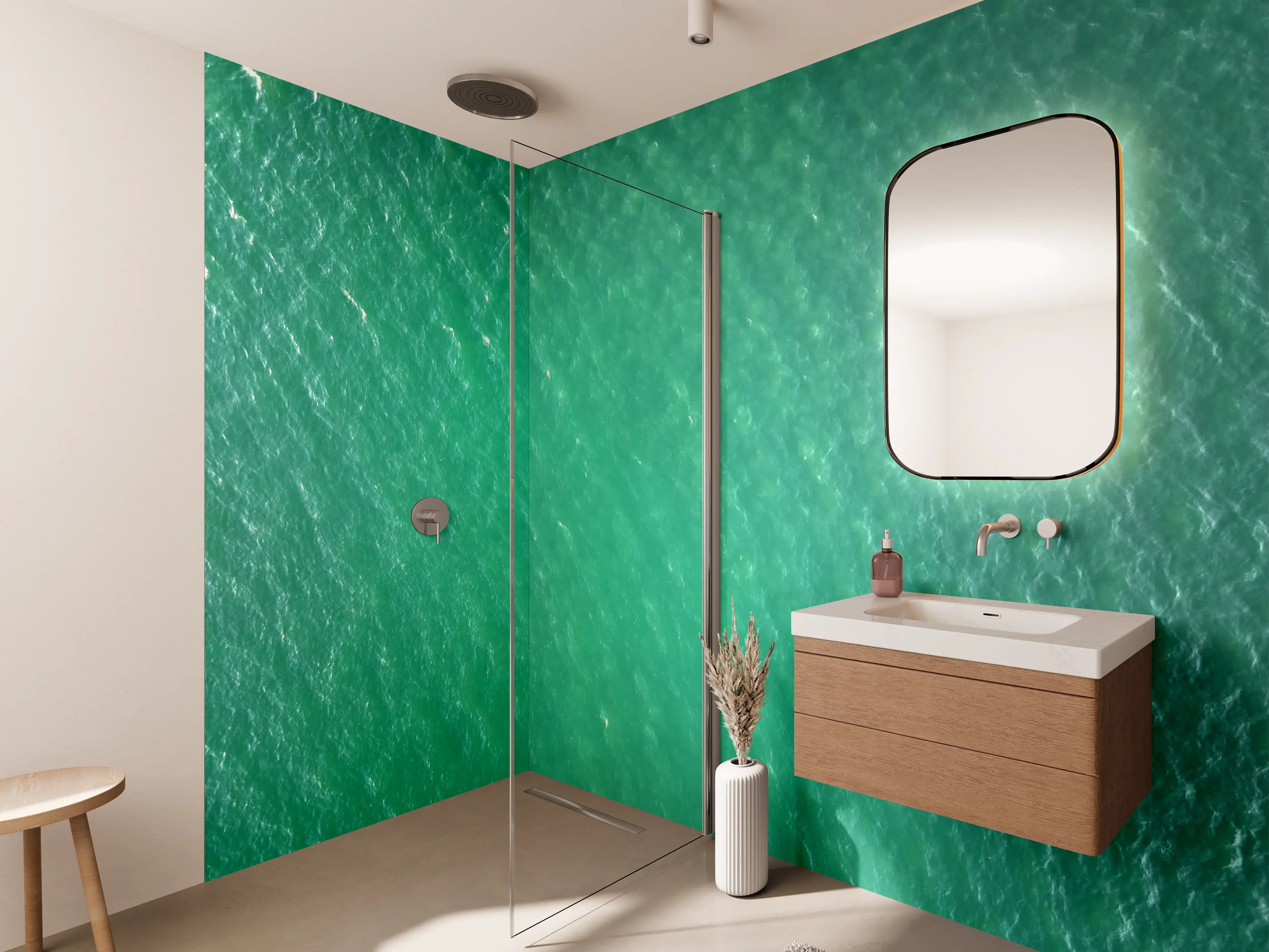 Wandverkleidung Bad - Türkisblaue Wasseroberfläche mit Reflexionen