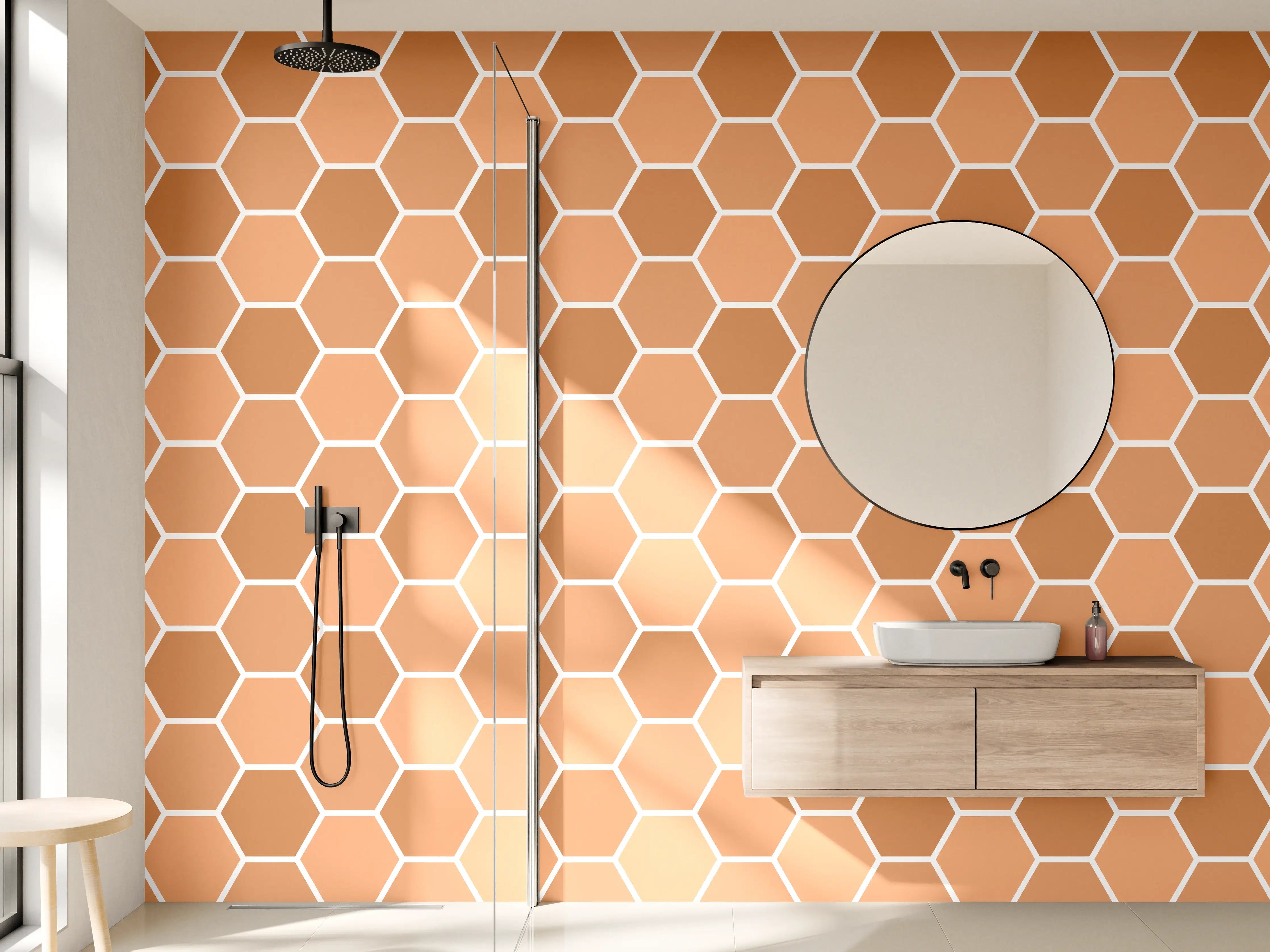Wandverkleidung Bad - Wabenmuster in warmen Braun- und Beigetönen
