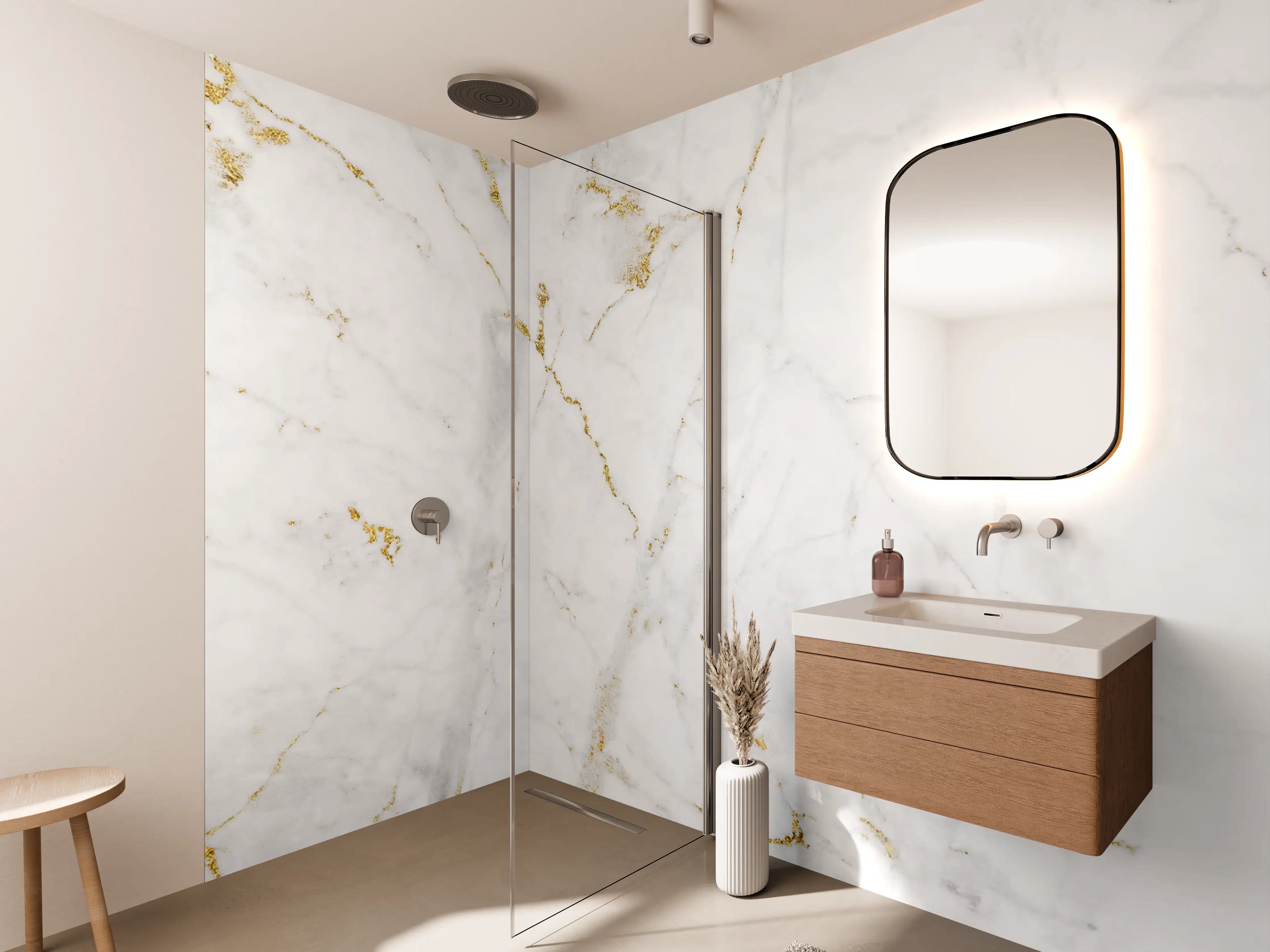 Wandverkleidung Bad - Weißer Marmor mit goldenen Adern