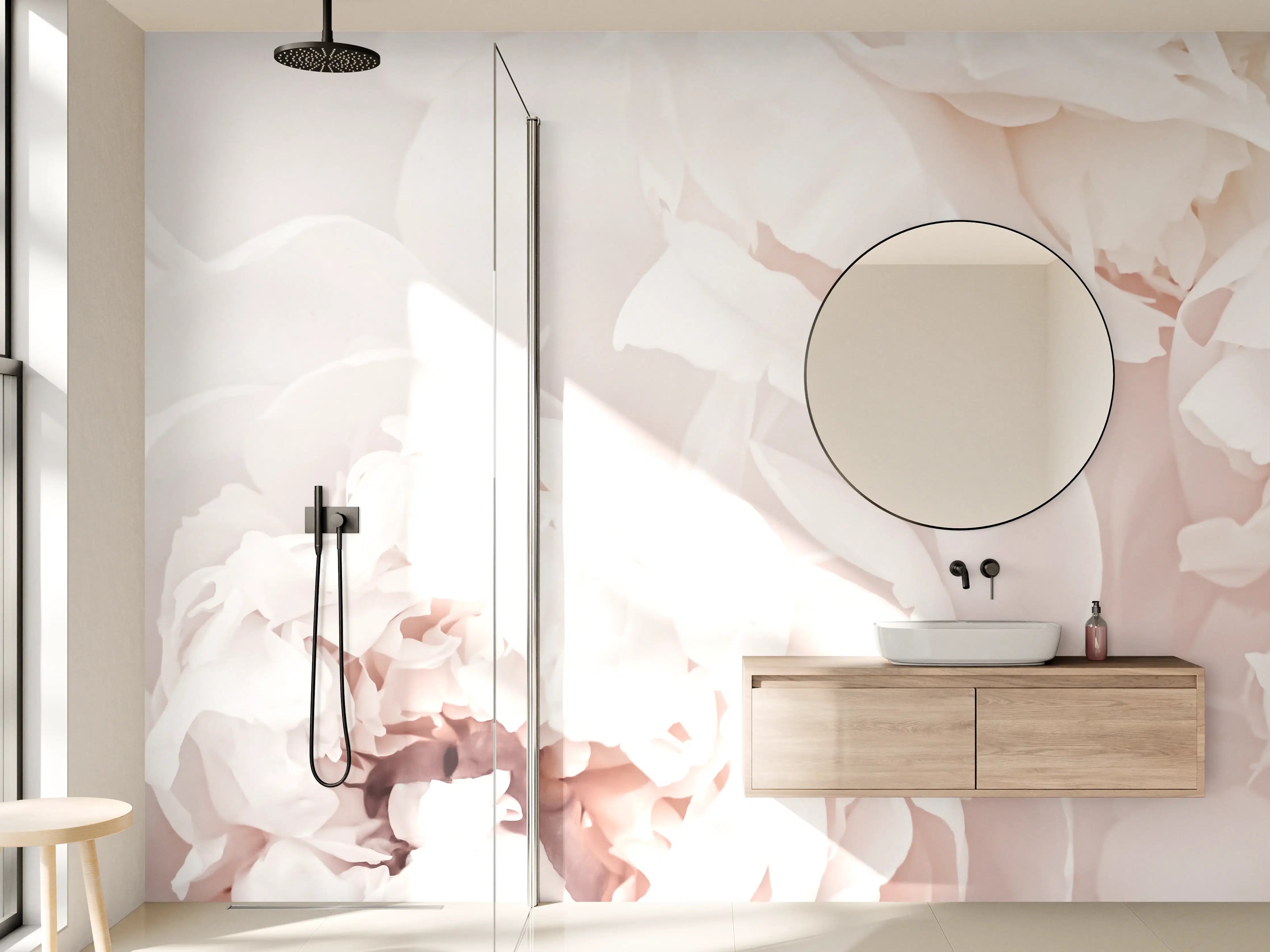 Wandverkleidung Bad - Zarte Pfingstrosen in Cremeweiß