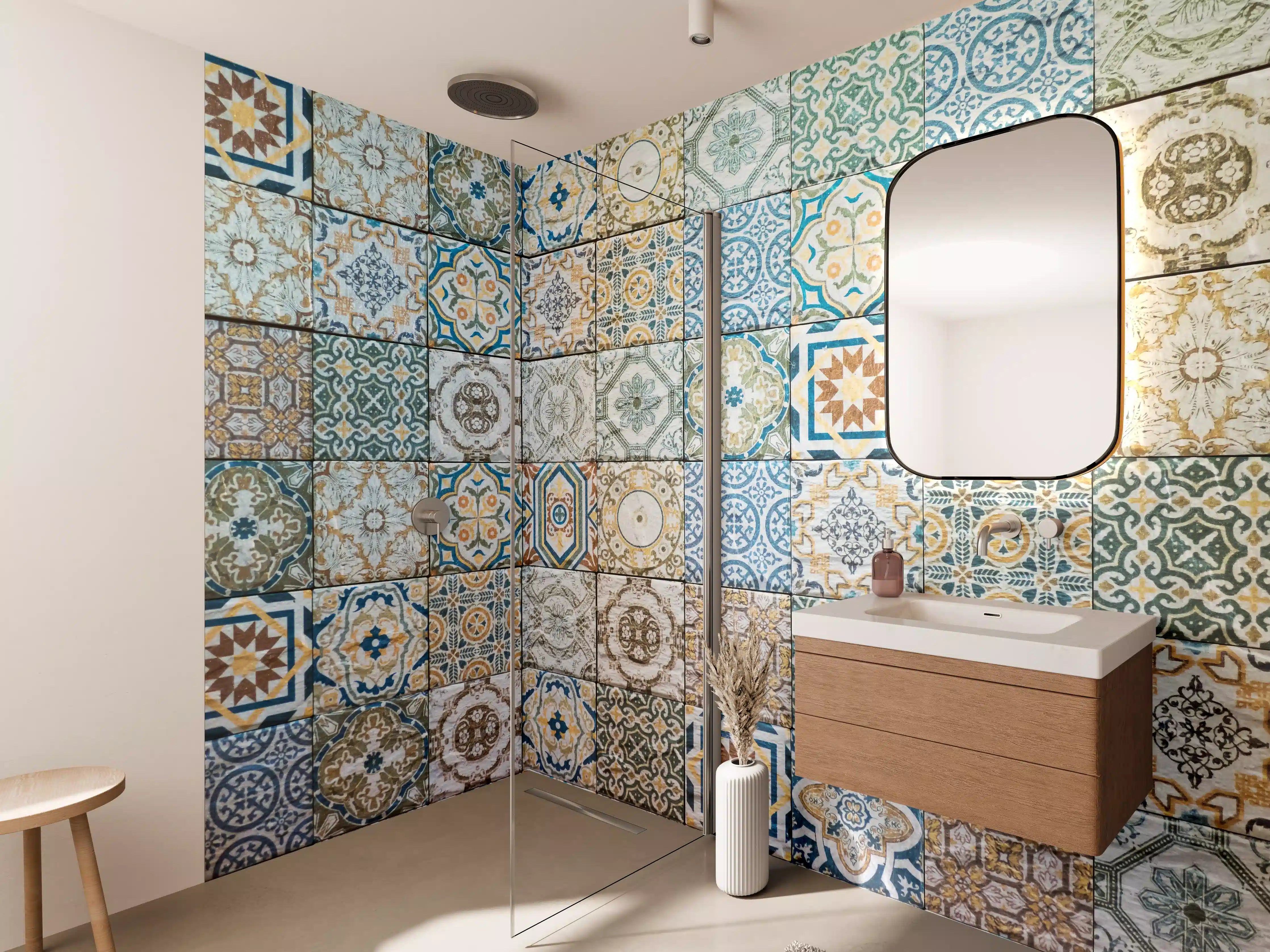 Wandverkleidung Bad - buntes Mosaik im spanischen Stil