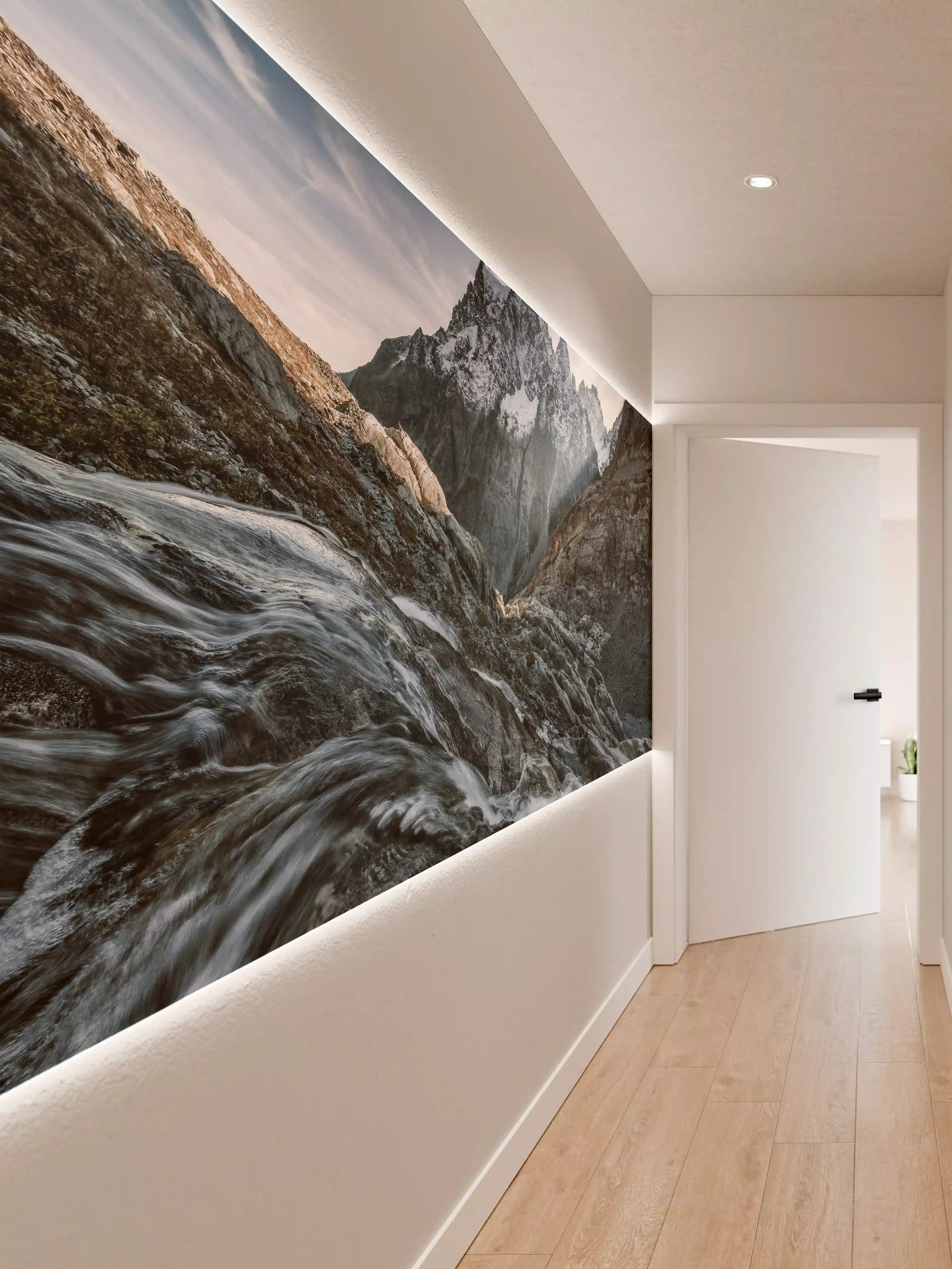 Wandverkleidung Flur - Atemberaubende Berglandschaft mit Fluss