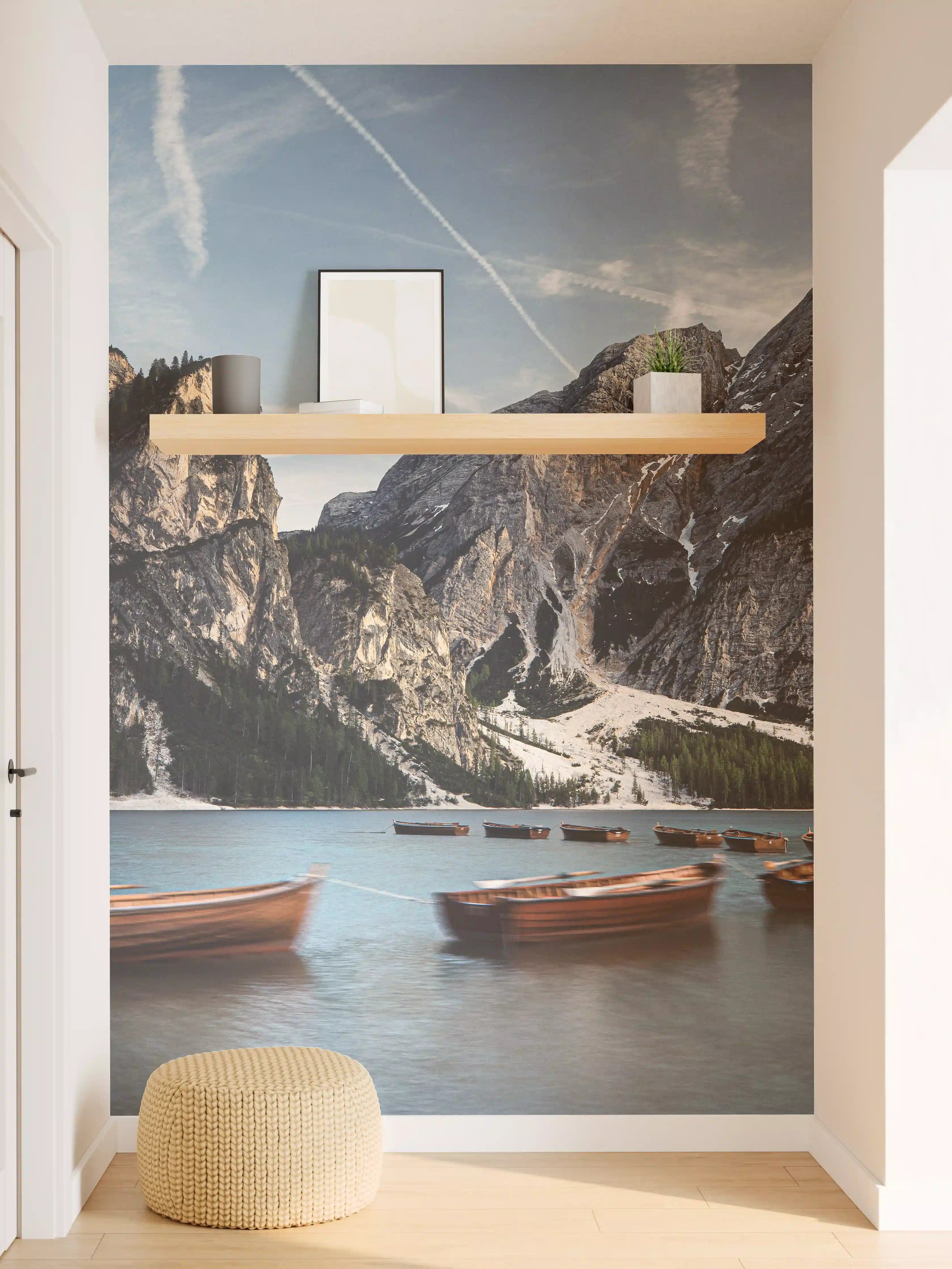 Wandverkleidung Flur - Beruhigender Bergsee mit Booten