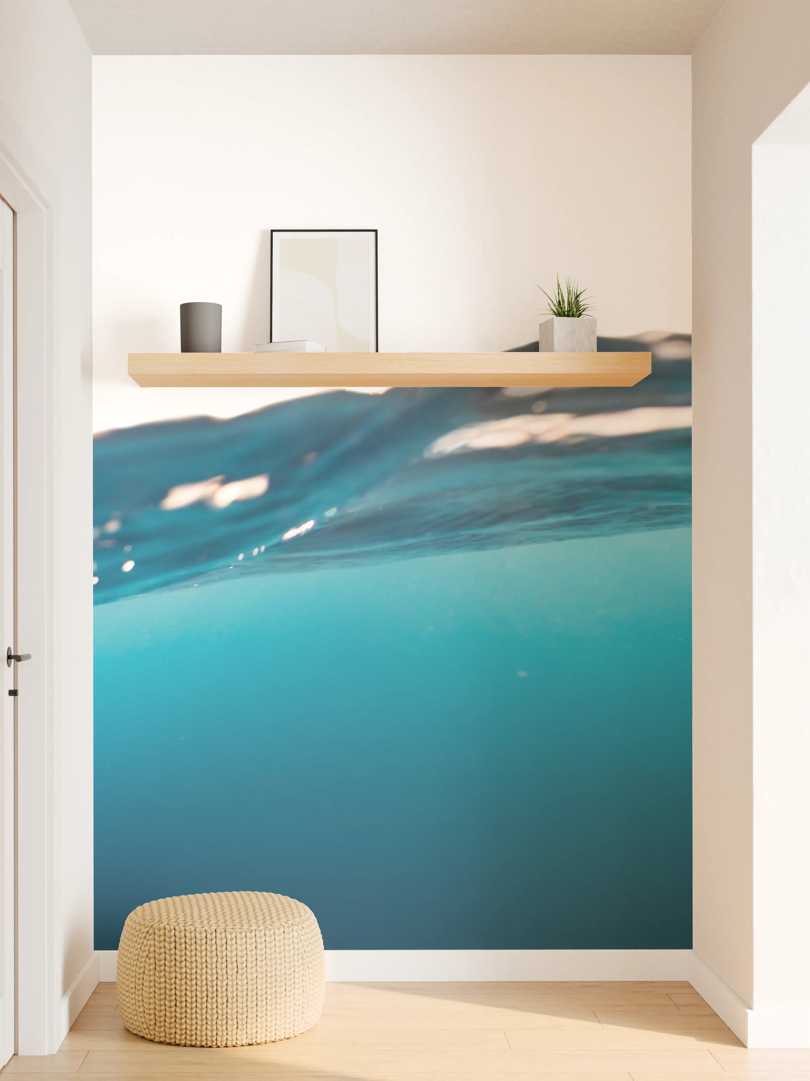 Wandverkleidung Flur - Blaue Wasseroberfläche im Fokus