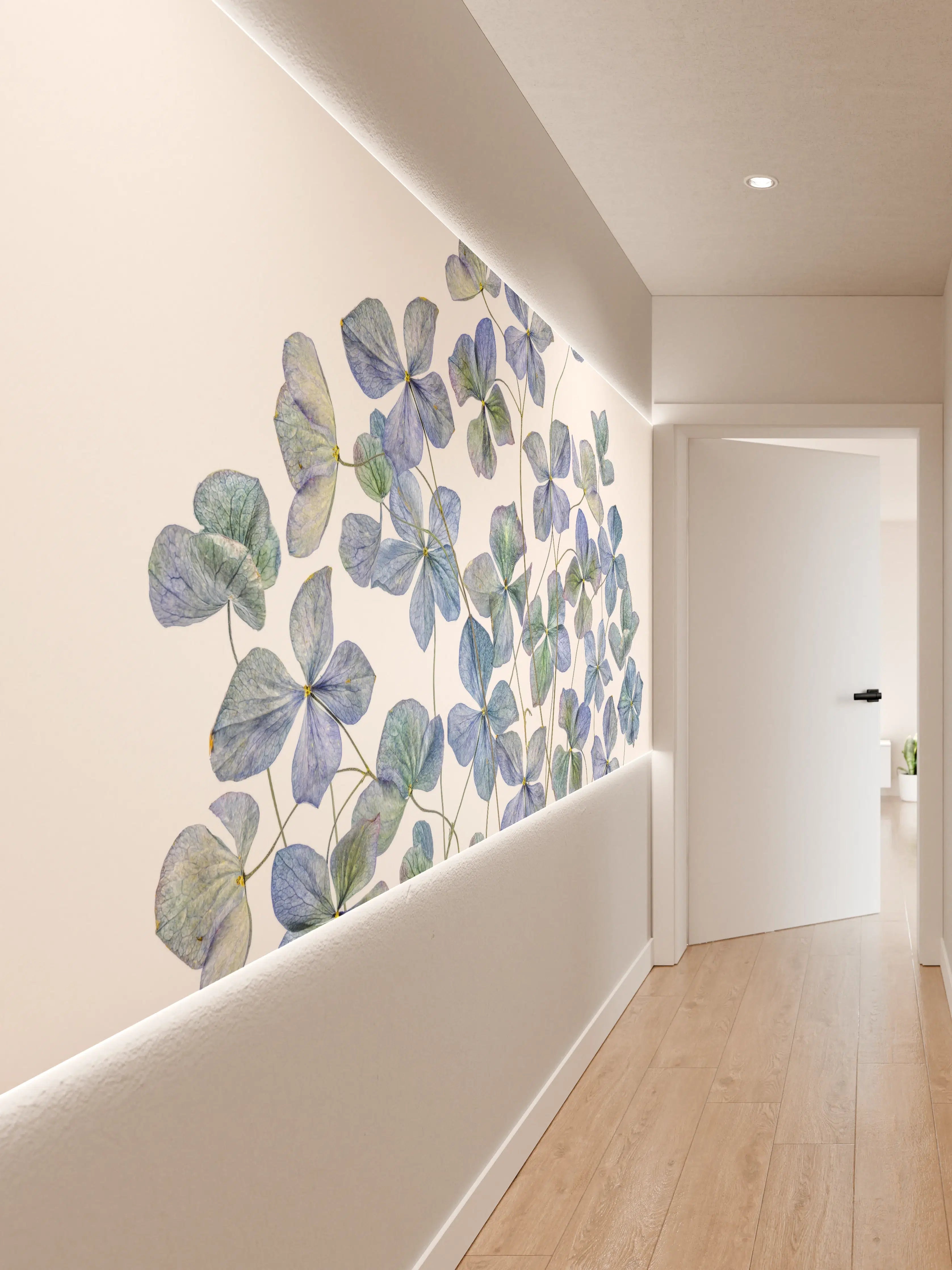 Wandverkleidung Flur - Blauer Hortensienstrauch im Garten