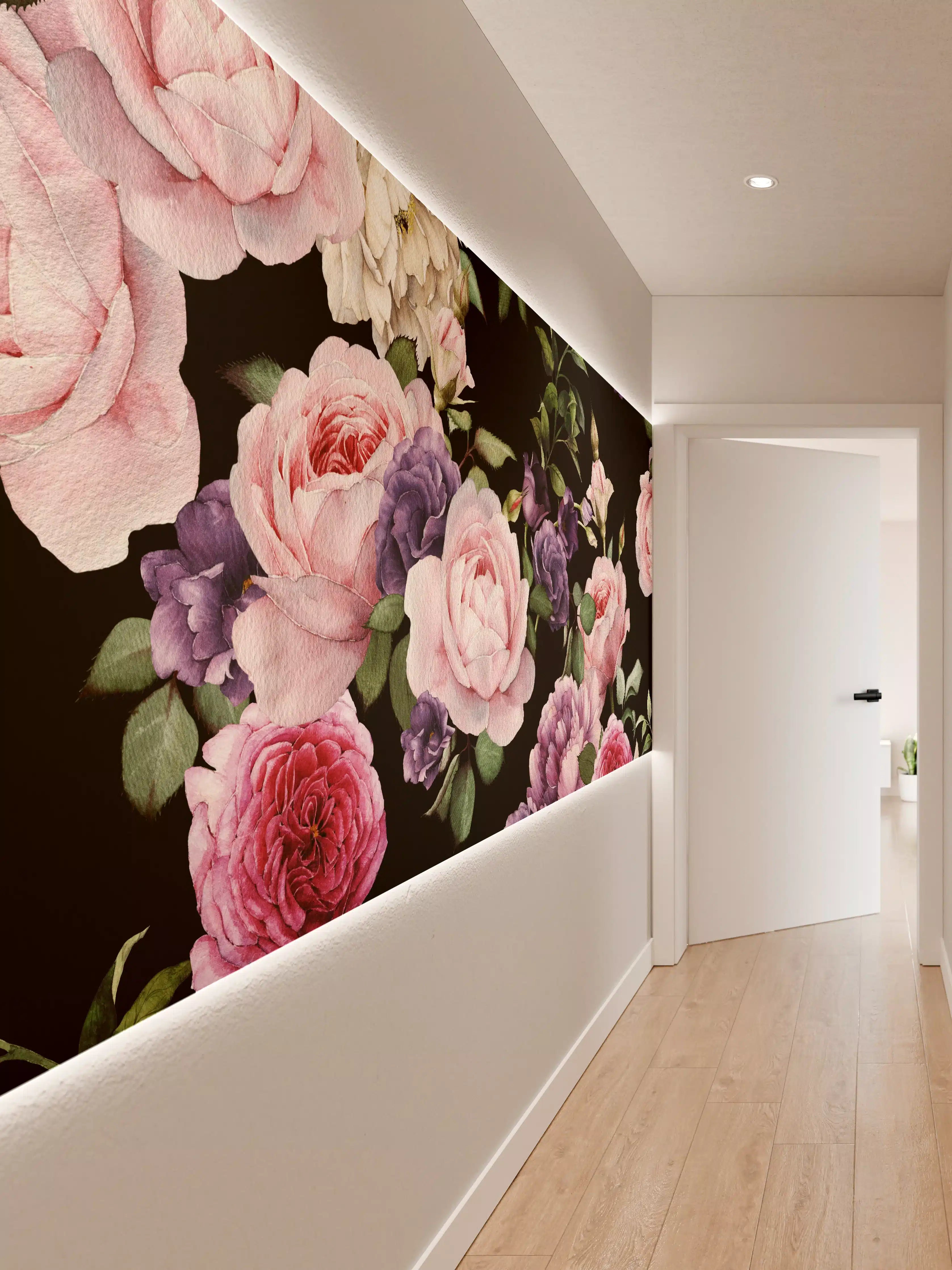 Wandverkleidung Flur - Blumenmotive auf schwarzem Hintergrund