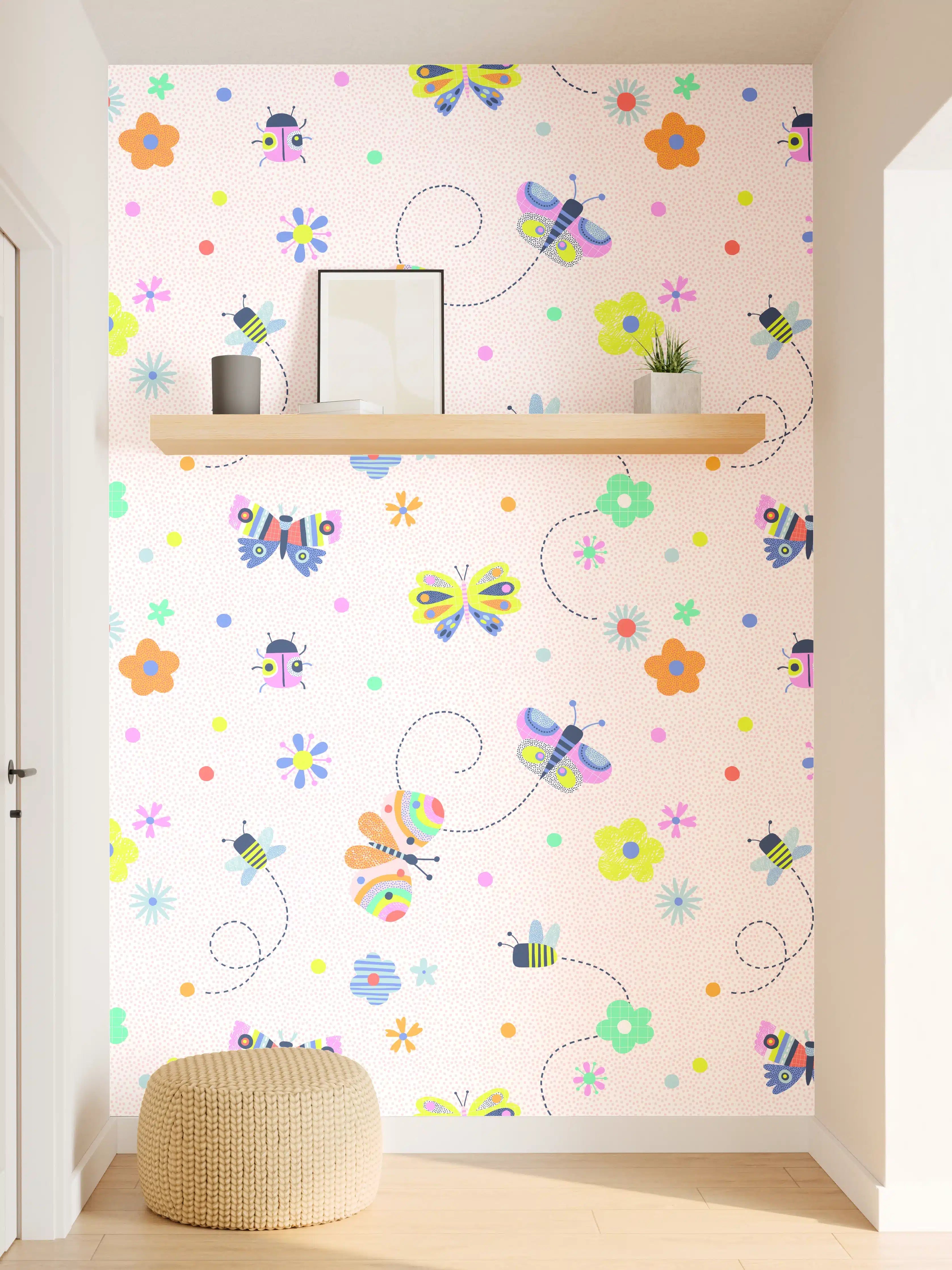 Wandverkleidung Flur - Bunte Blumenmuster – Fröhliche Designidee