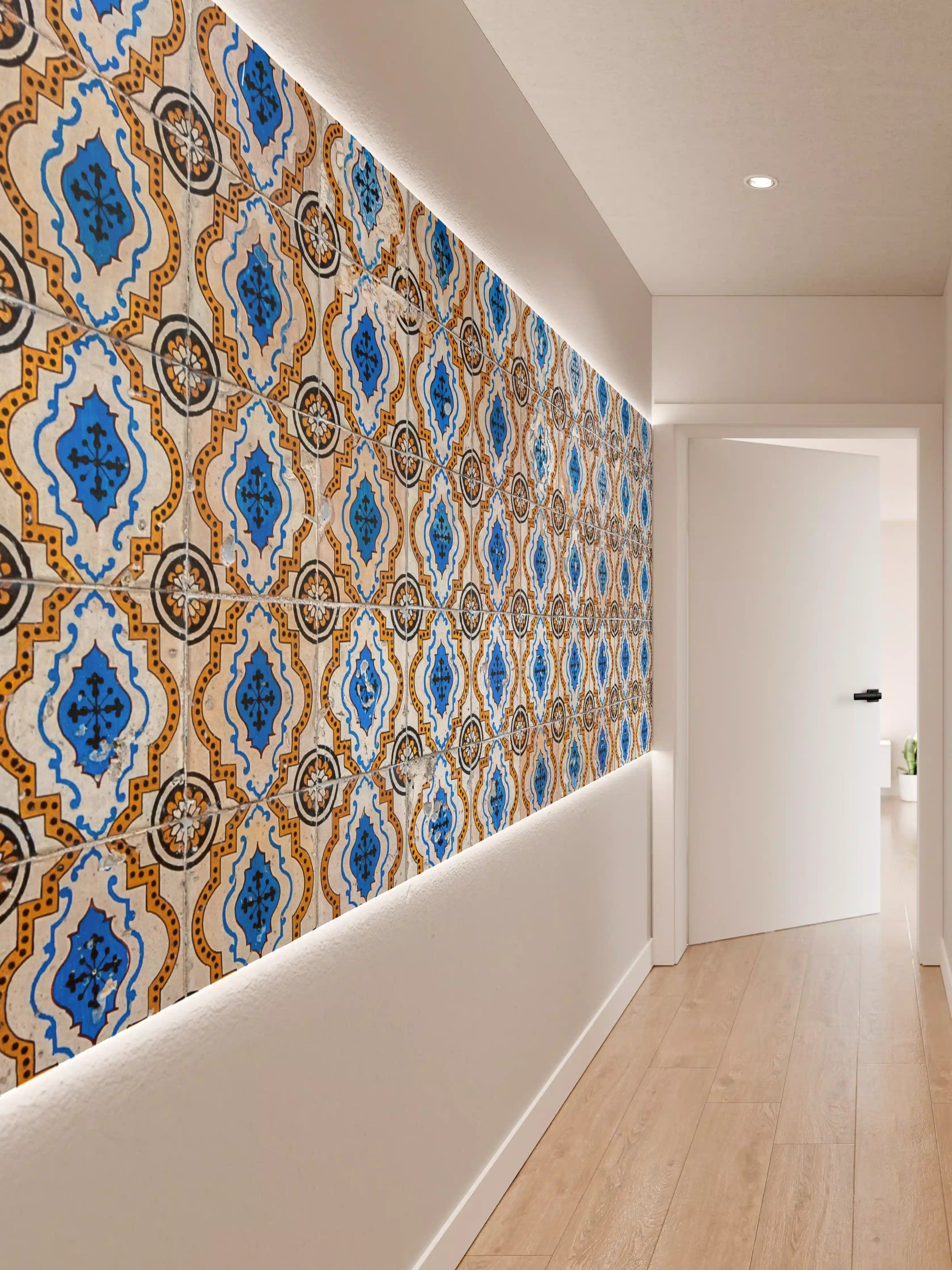 Wandverkleidung Flur - Bunte Dekorfliesen im traditionellen Stil