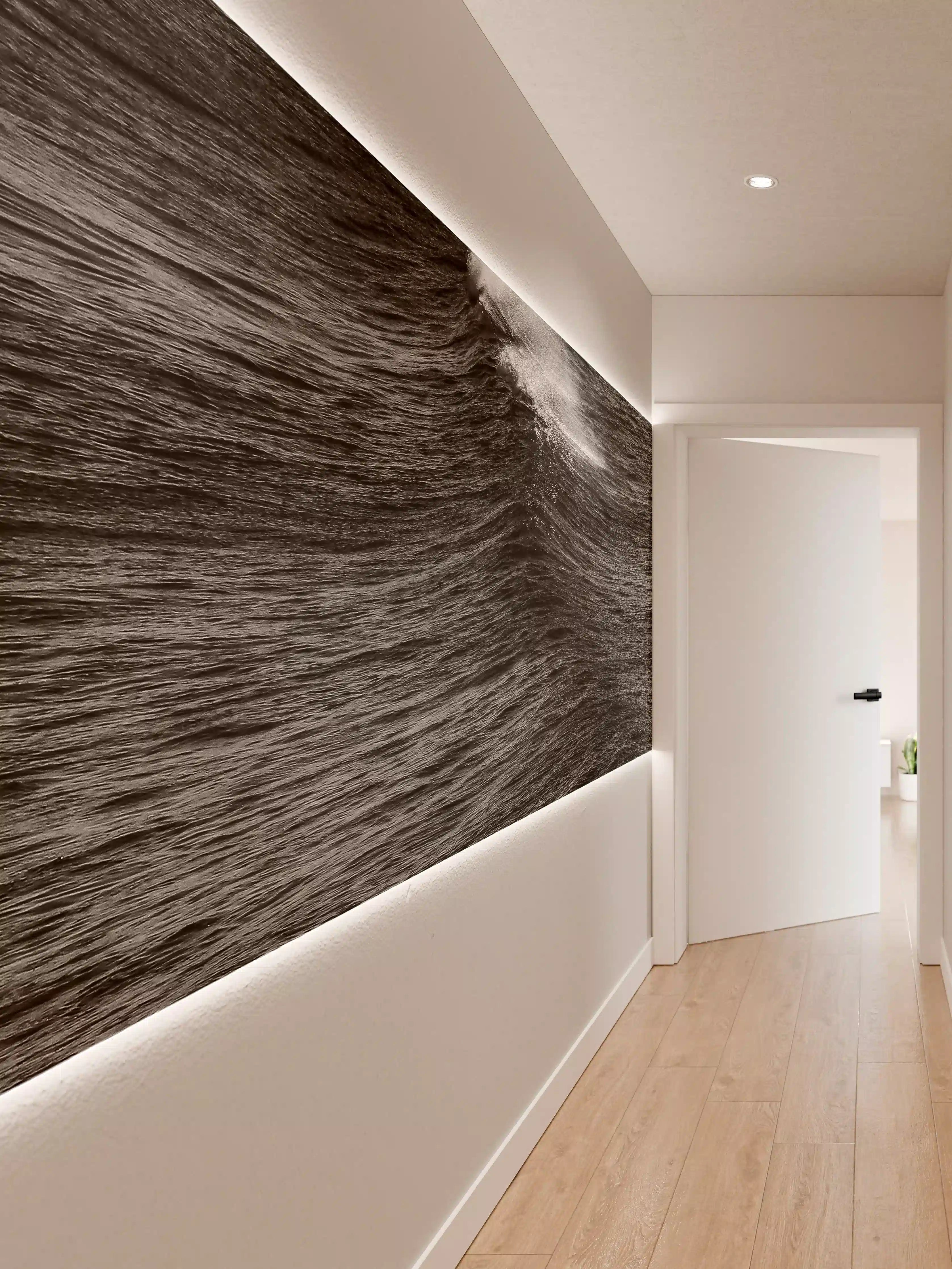 Wandverkleidung Flur - Dramatisches Wellenbild in Schwarz-Weiß