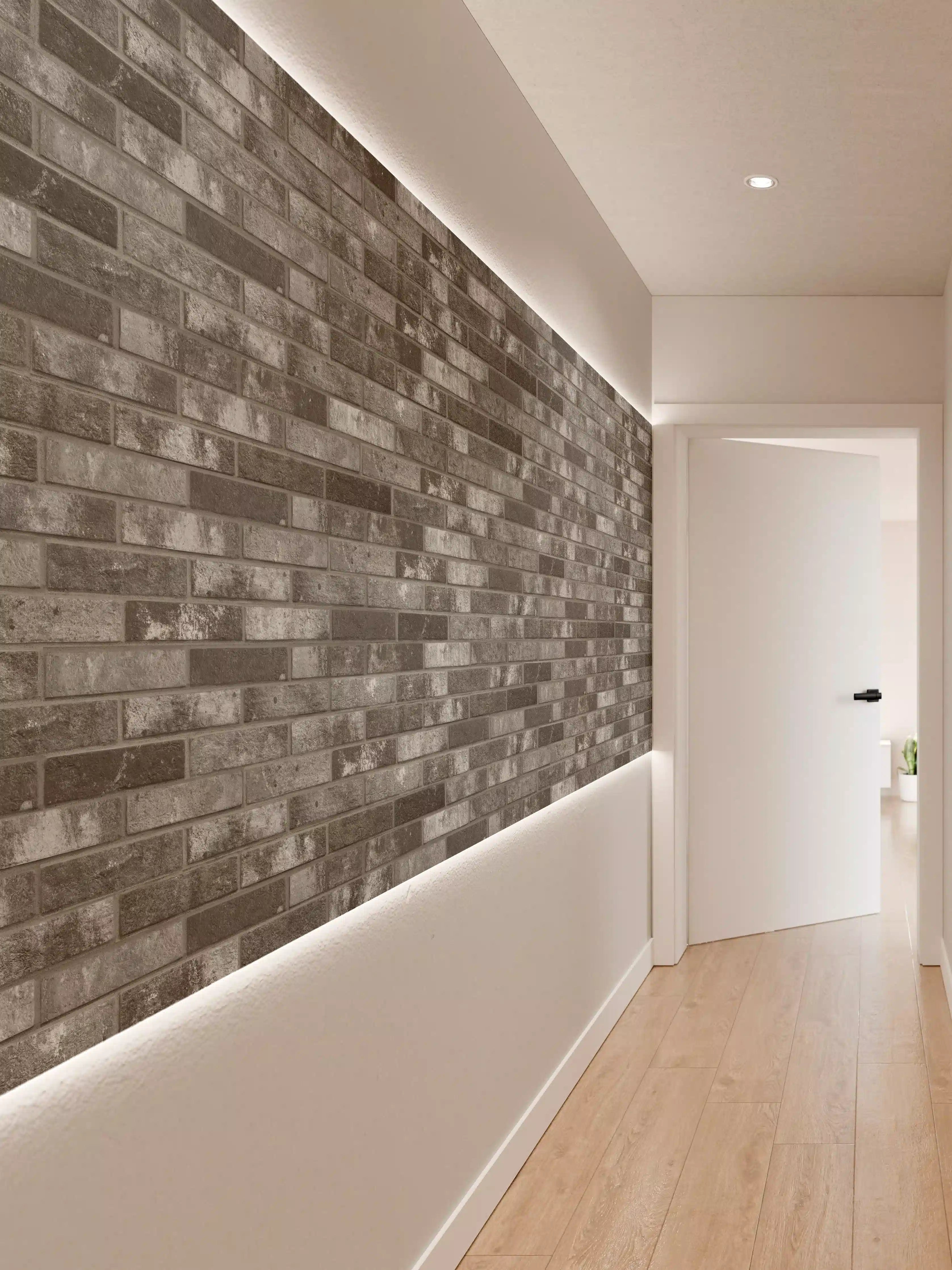 Wandverkleidung Flur - Dunkelgraue Backsteinmauer