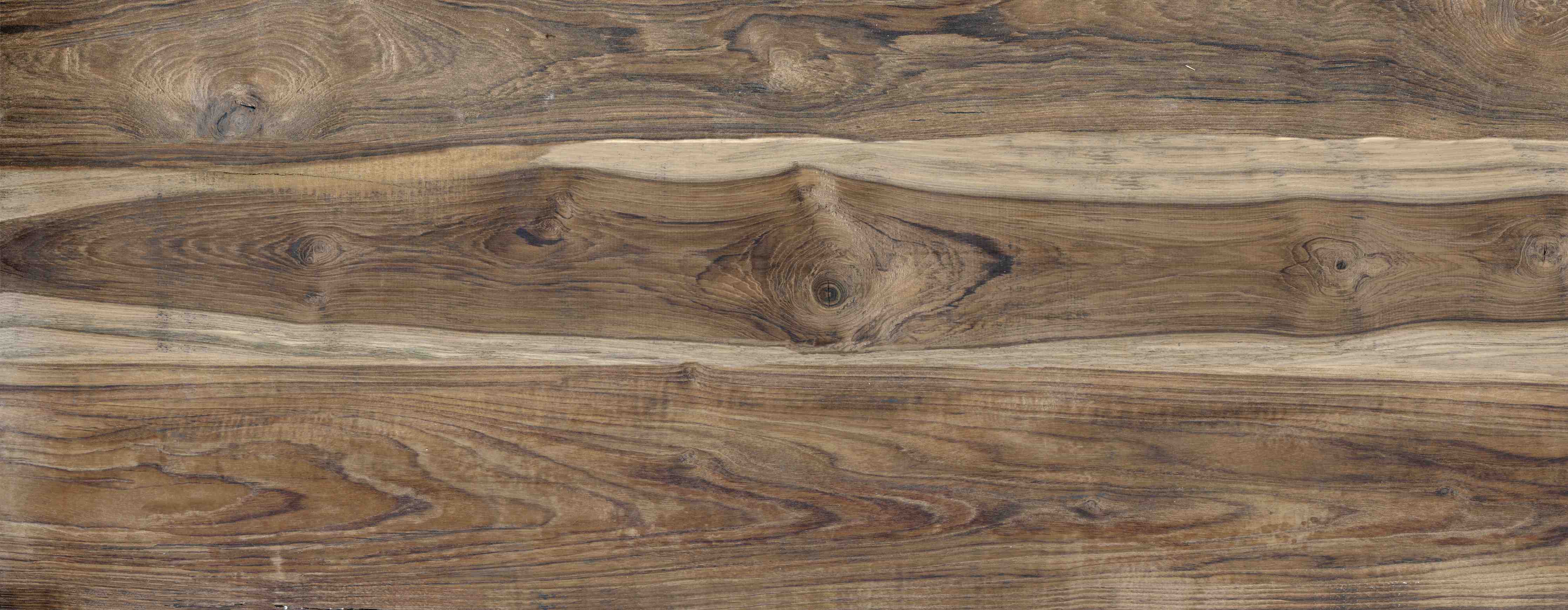 Wandverkleidung Flur-Dunkle Holzoptik
