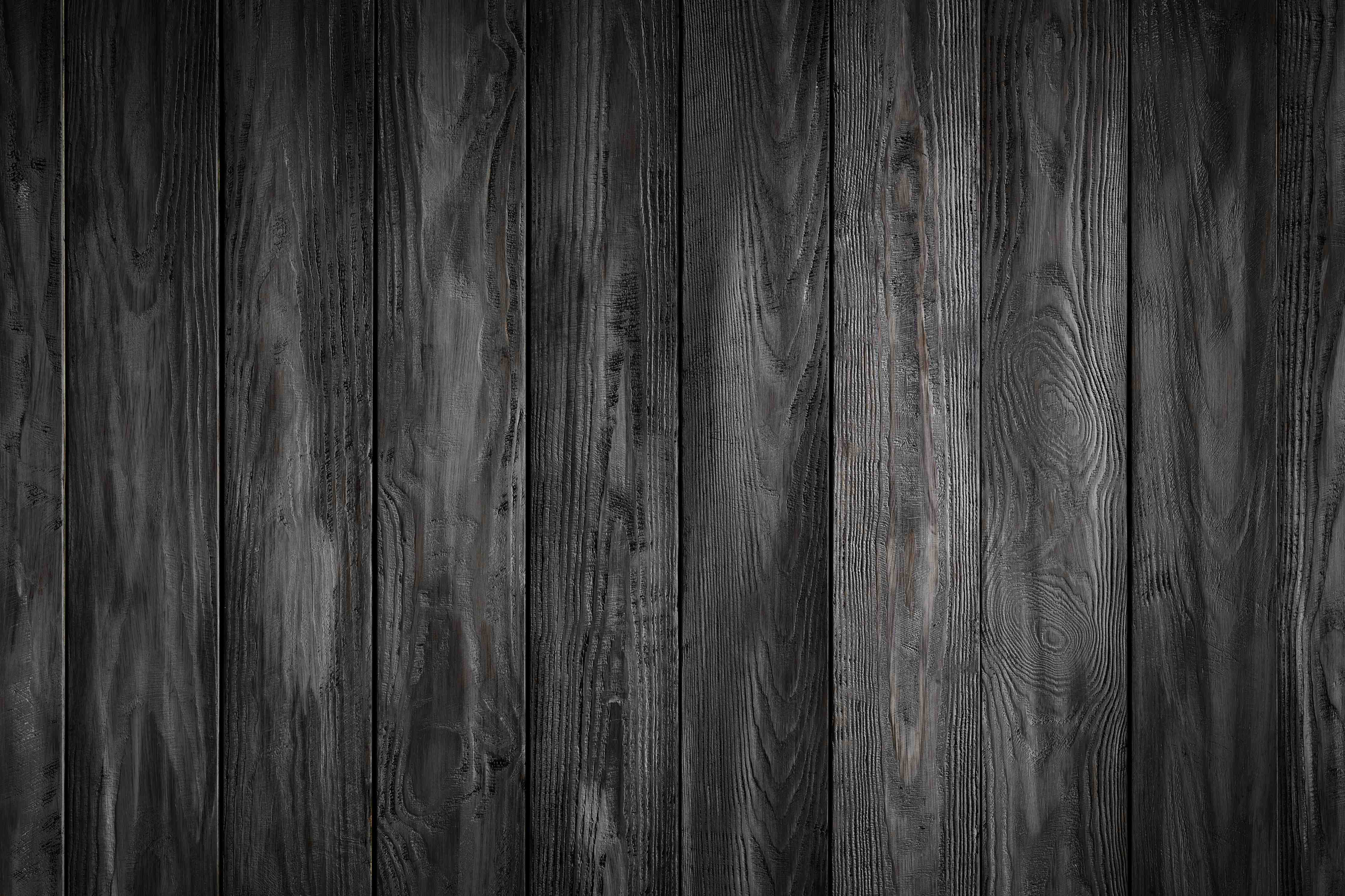 Wandverkleidung Flur-Dunkle Holzwand mit Grautönen