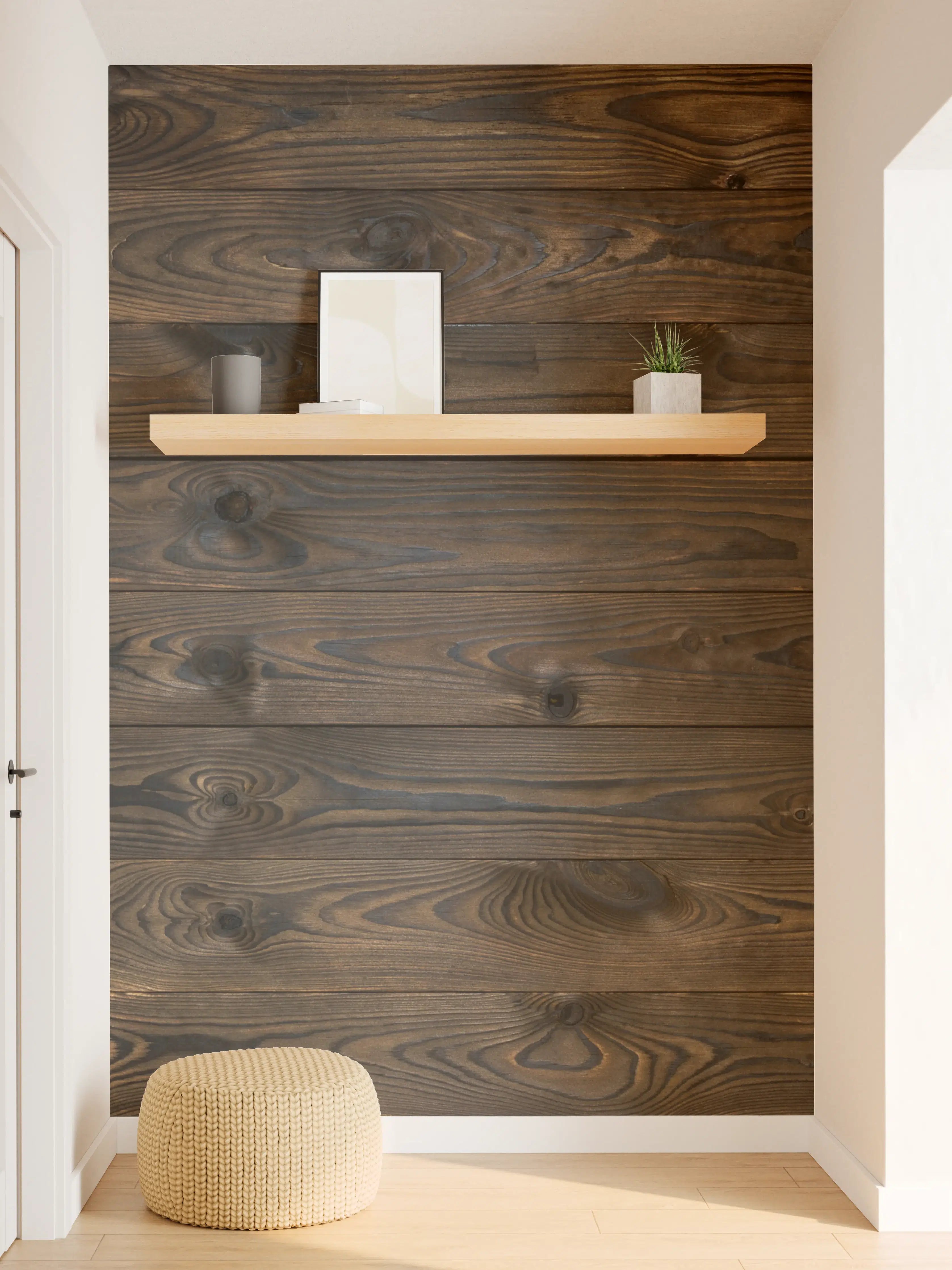 Wandverkleidung Flur - Dunkles Holz mit Betonung der Maserung
