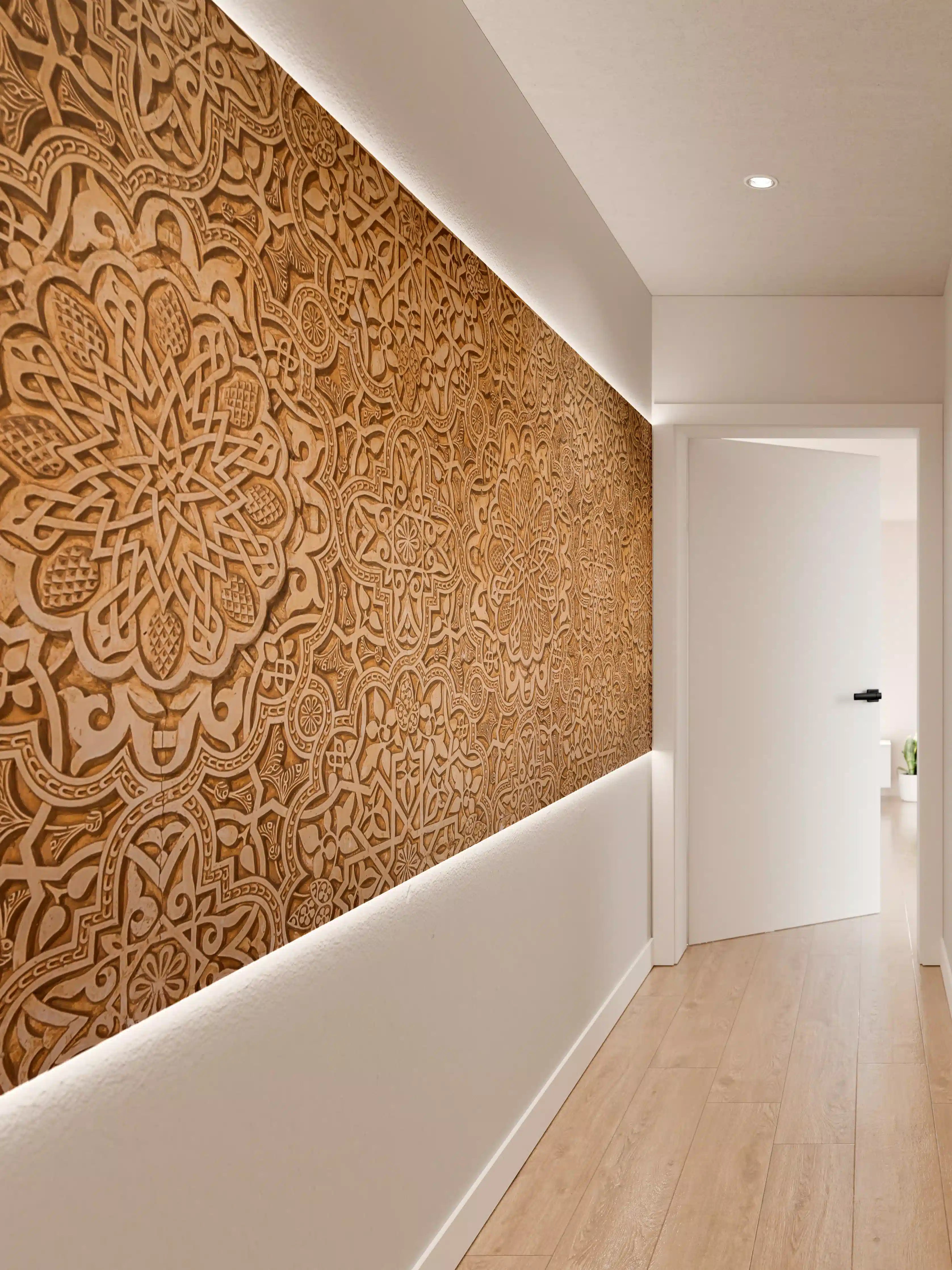 Wandverkleidung Flur - Elegante Holzdekoration mit Muster