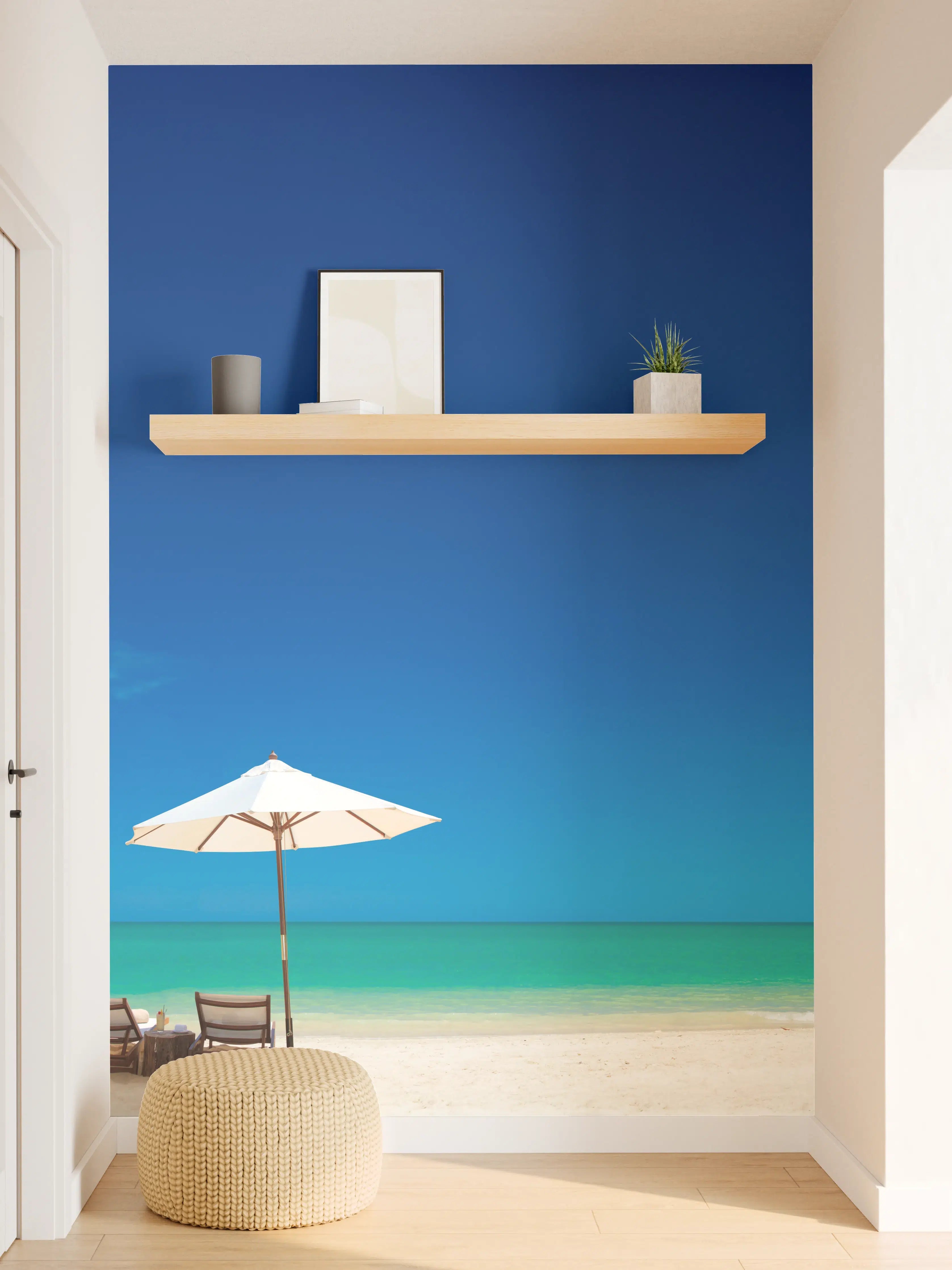 Wandverkleidung Flur - Entspannender Strand mit Sonnenschirm