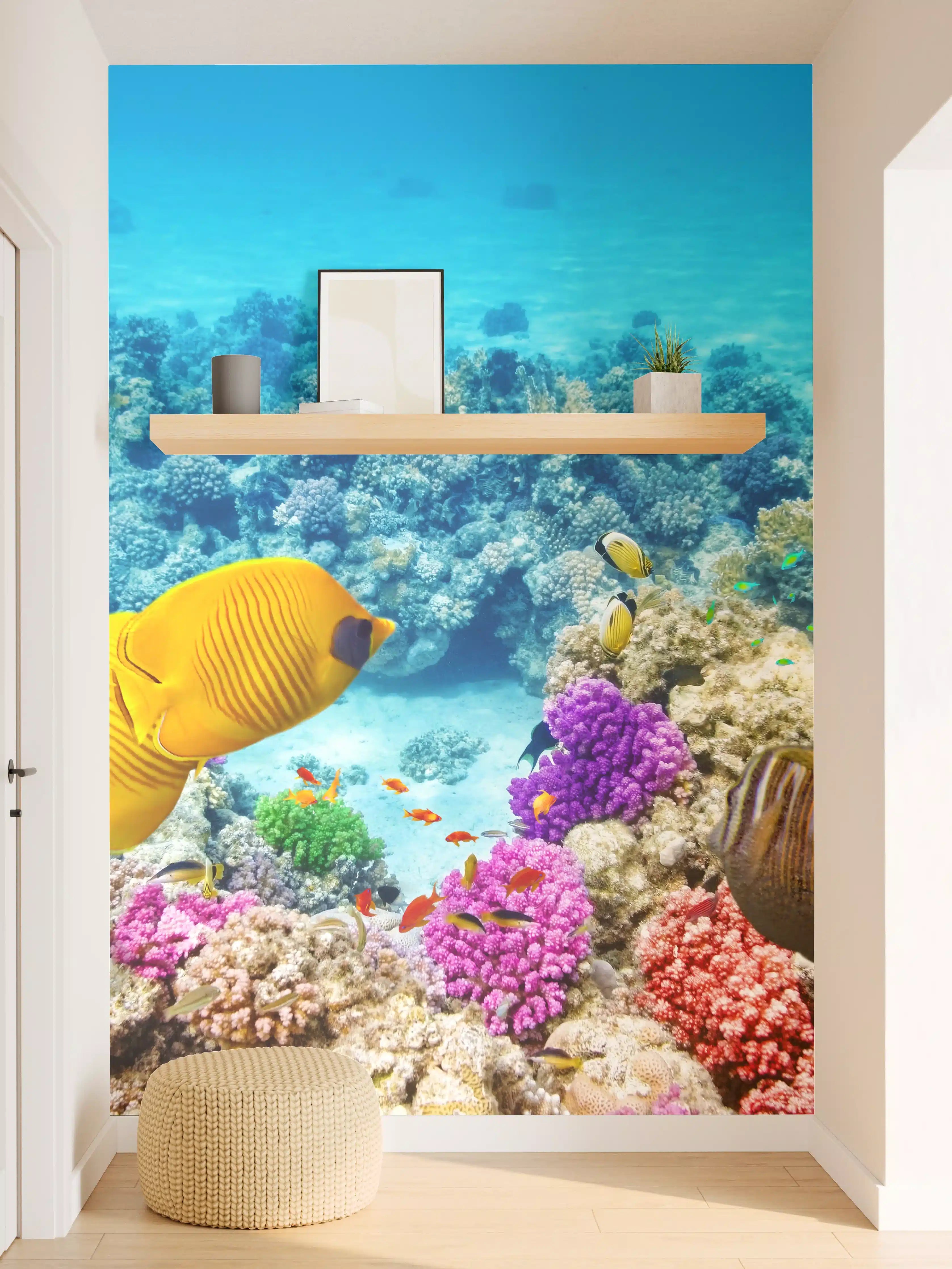 Wandverkleidung Flur - Graue Schatten unter Wasser: Fische im Weiß