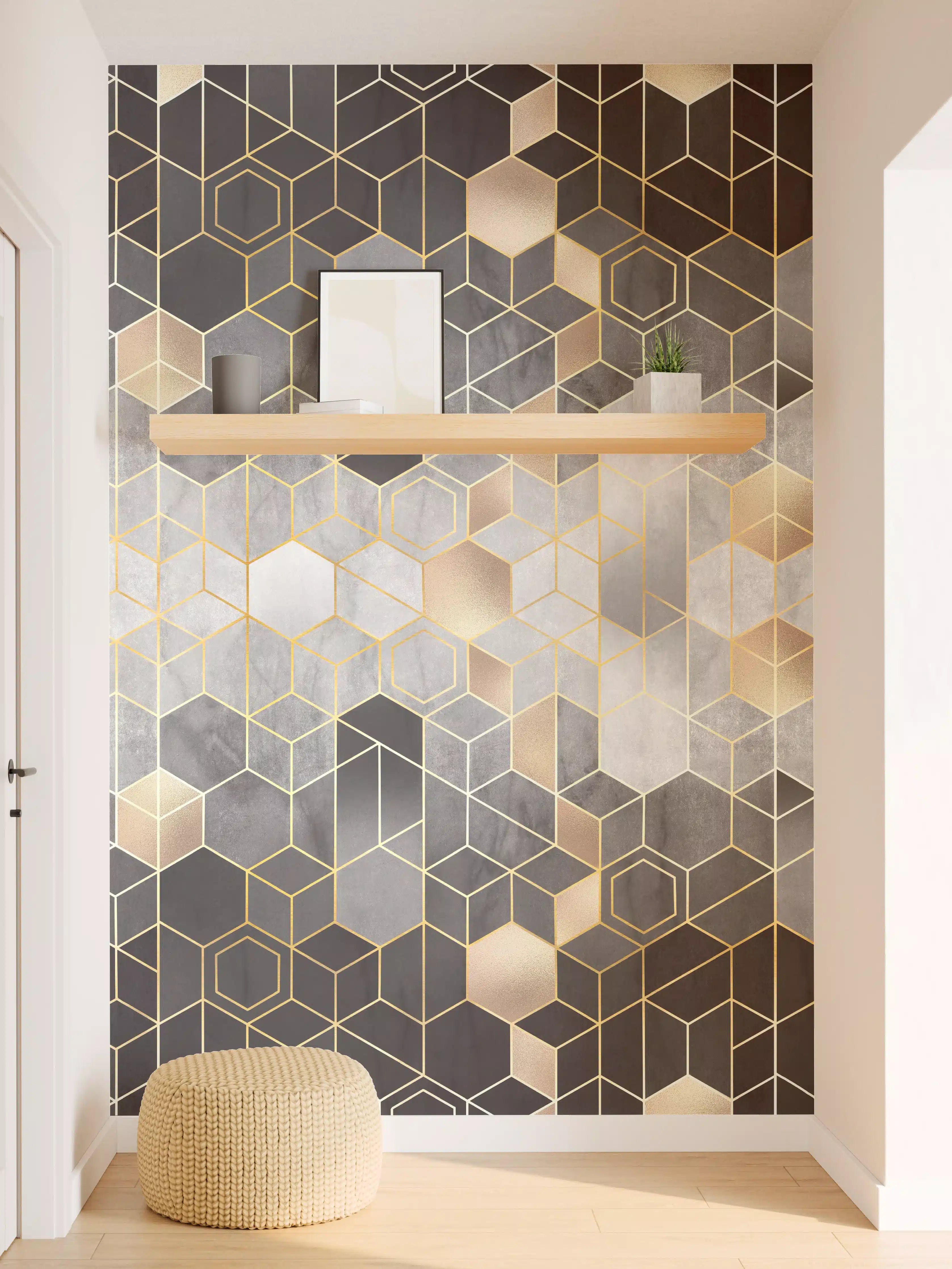 Wandverkleidung Flur - Graue geometrische Eleganz mit Goldakzenten