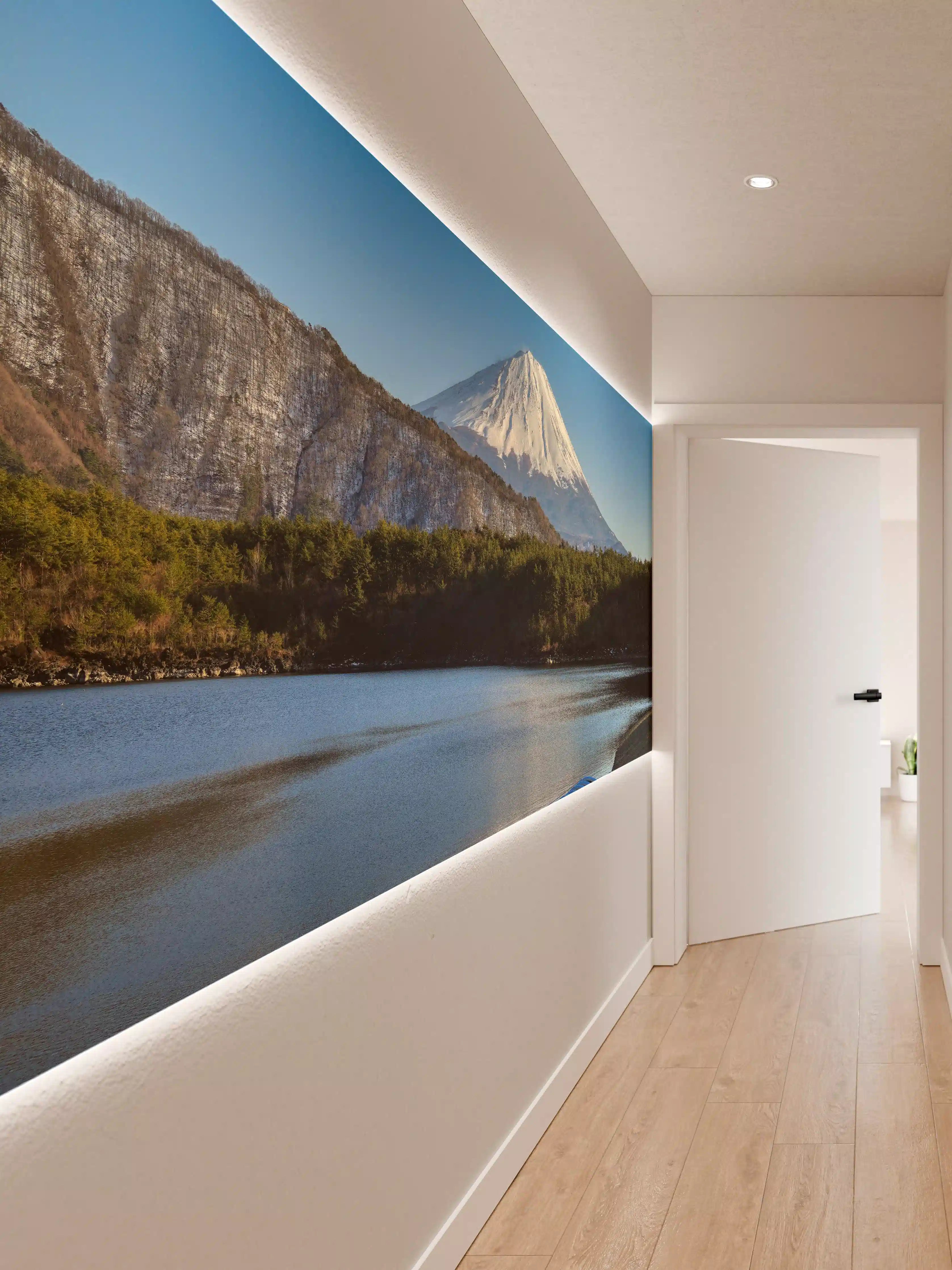 Wandverkleidung Flur - Grauer Glanz über Fuji