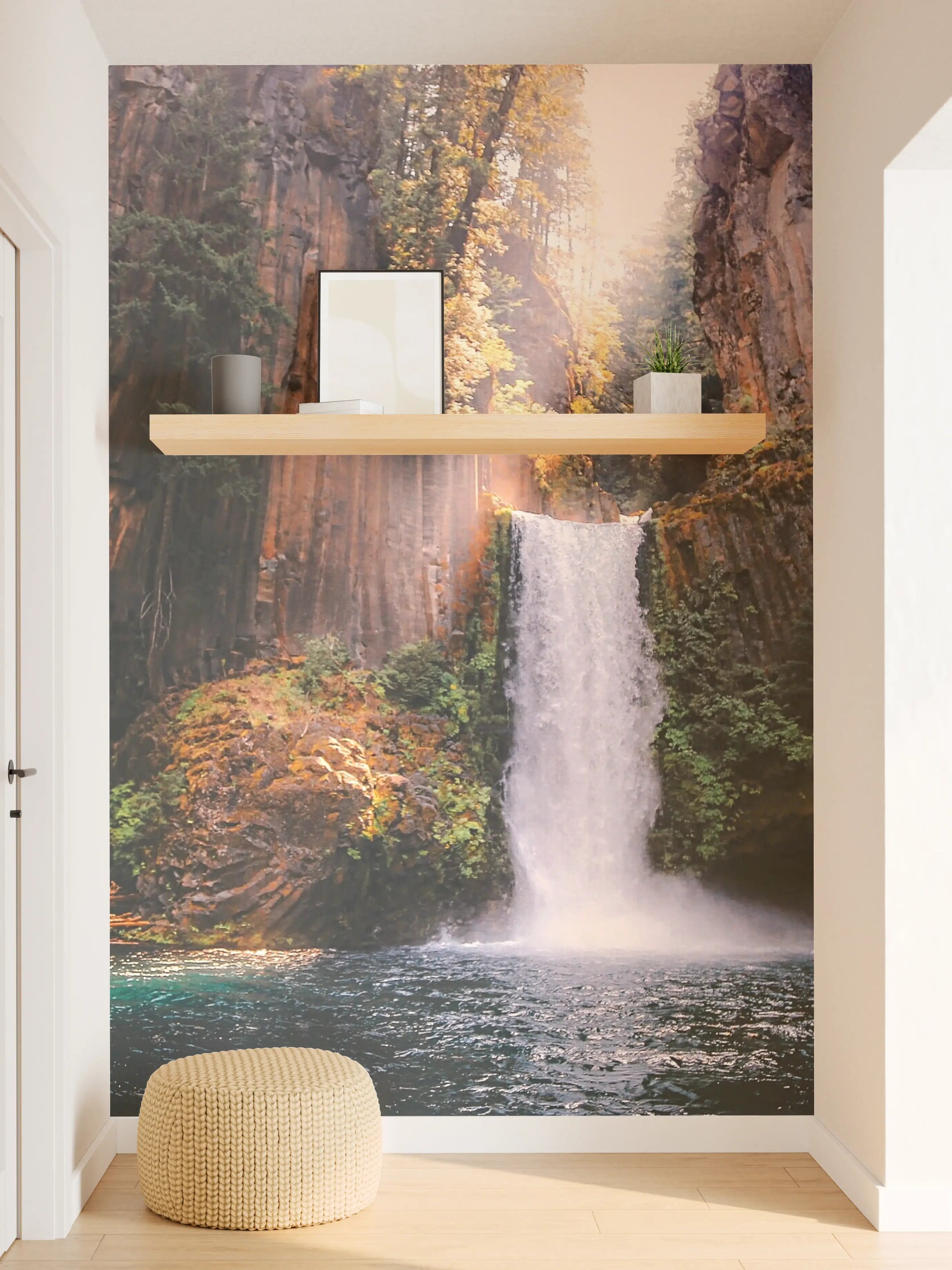 Wandverkleidung Flur - Grauer Wasserfall im weißen Morgengrauen