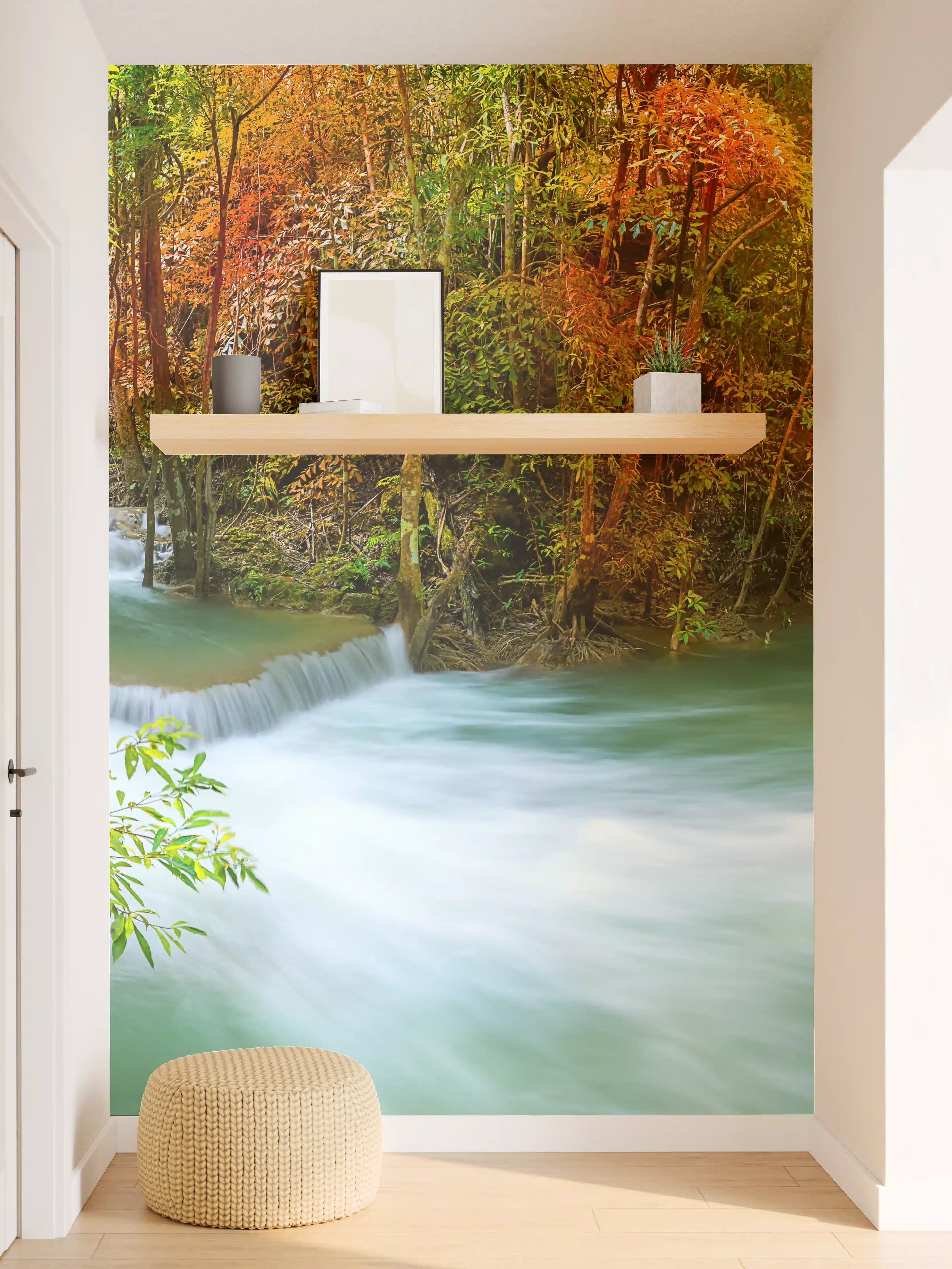 Wandverkleidung Flur - Herbstlicher Türkis-Wasserfall