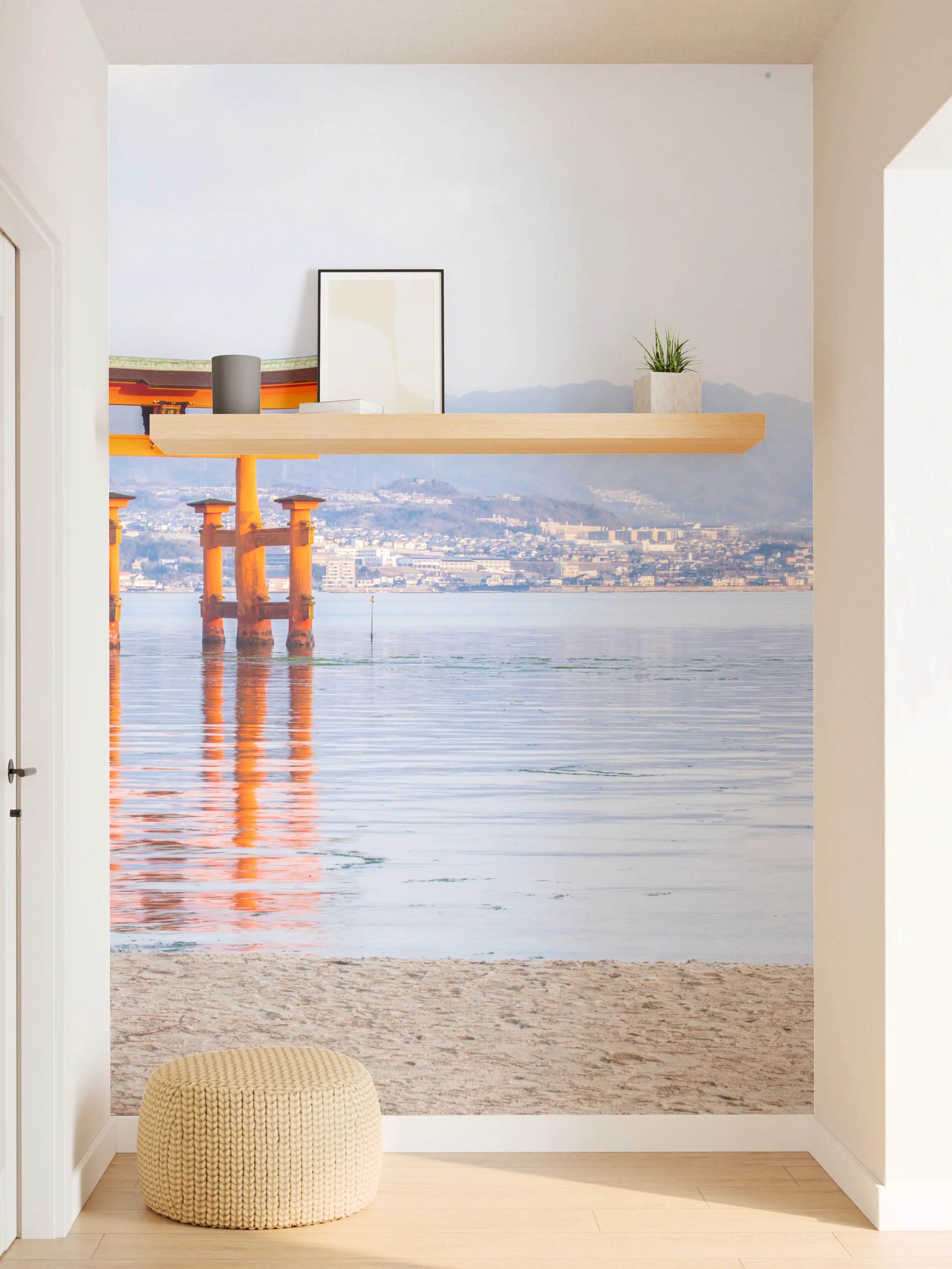 Wandverkleidung Flur - Japanisches Torii am Meer