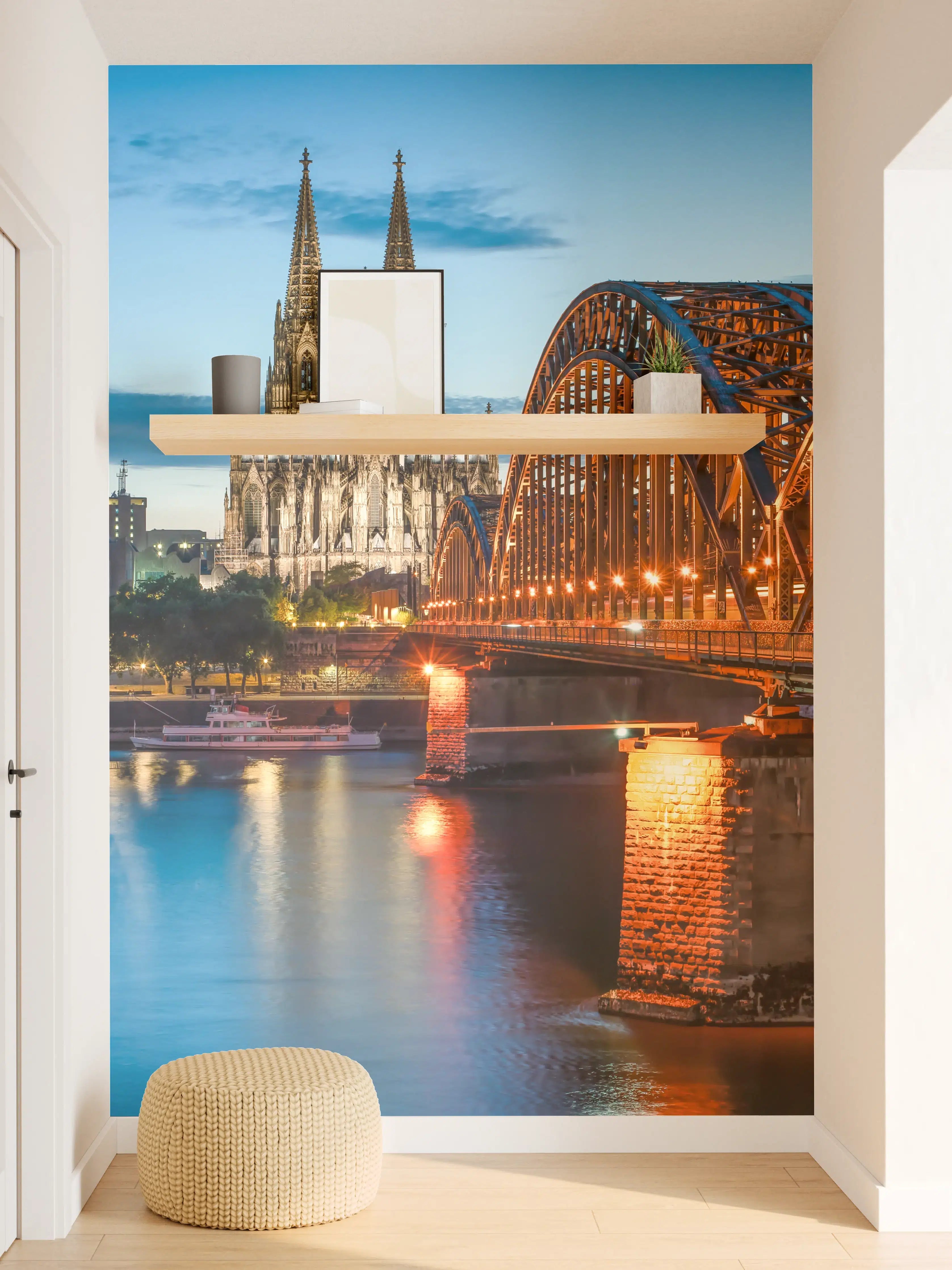 Wandverkleidung Flur - Kölner Dom und Hohenzollernbrücke bei Nacht