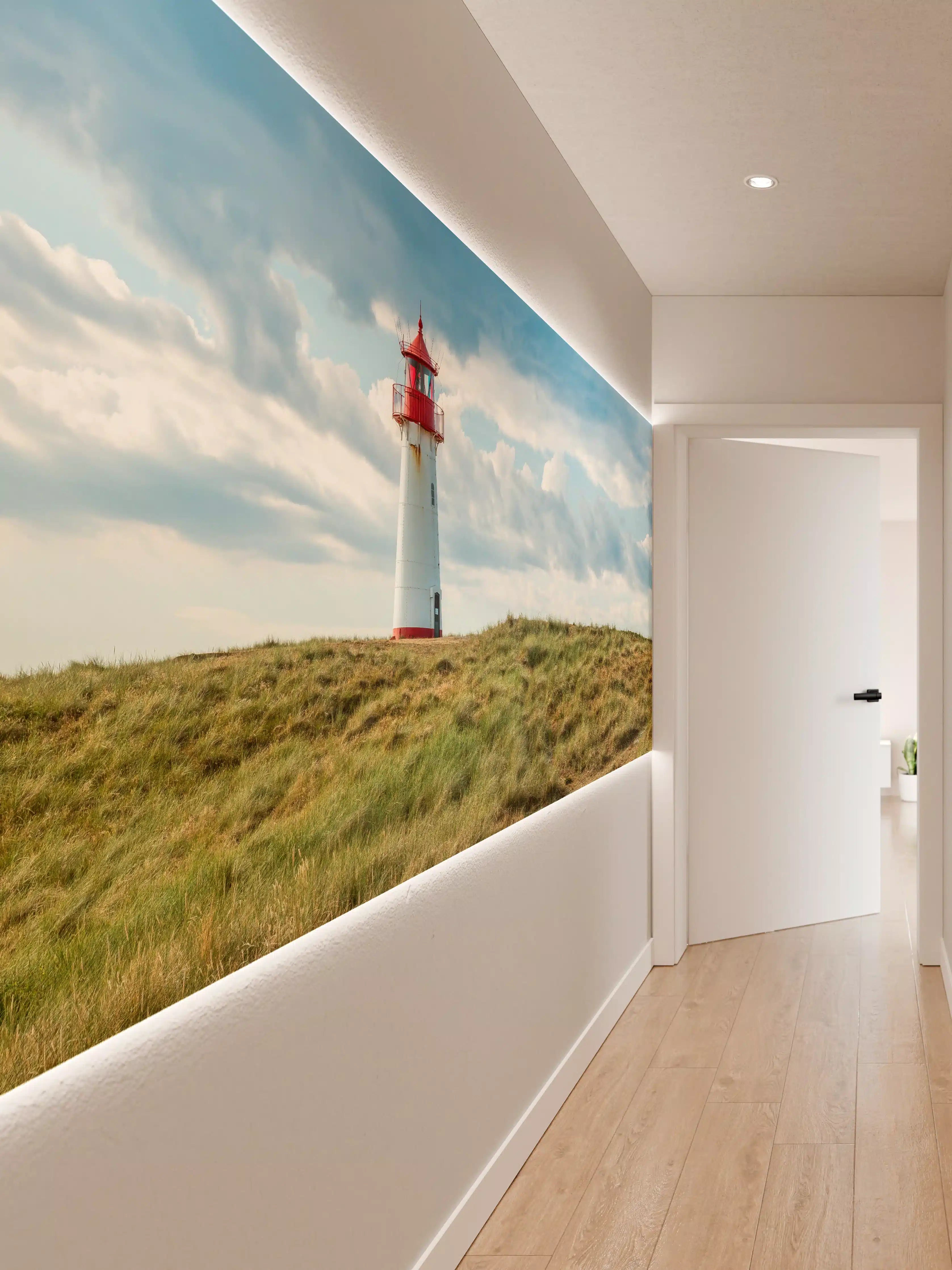 Wandverkleidung Flur - Leuchtturm vor dramatischem Himmel