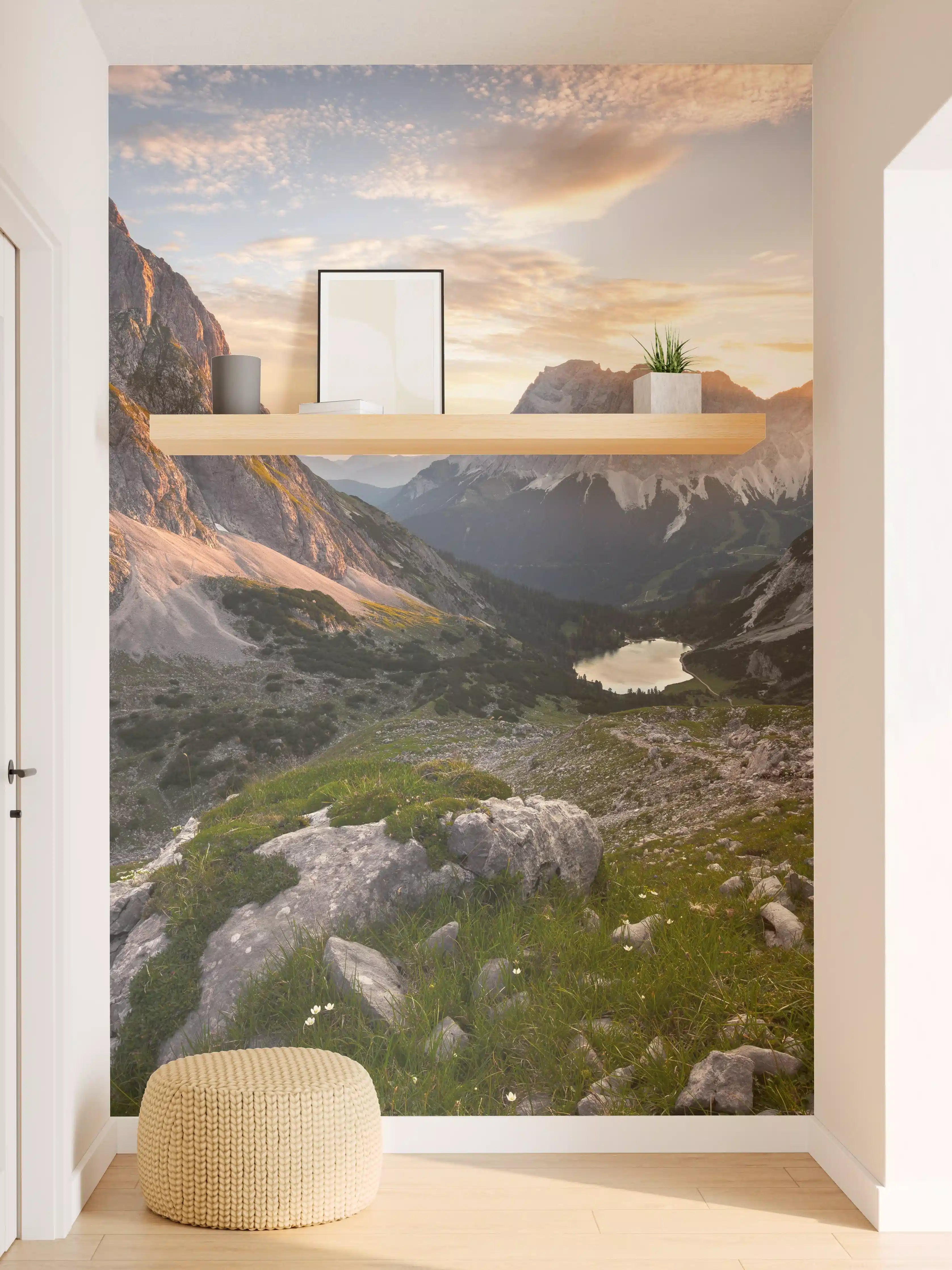 Wandverkleidung Flur - Majestätische Gipfel im grauen Dämmerlicht