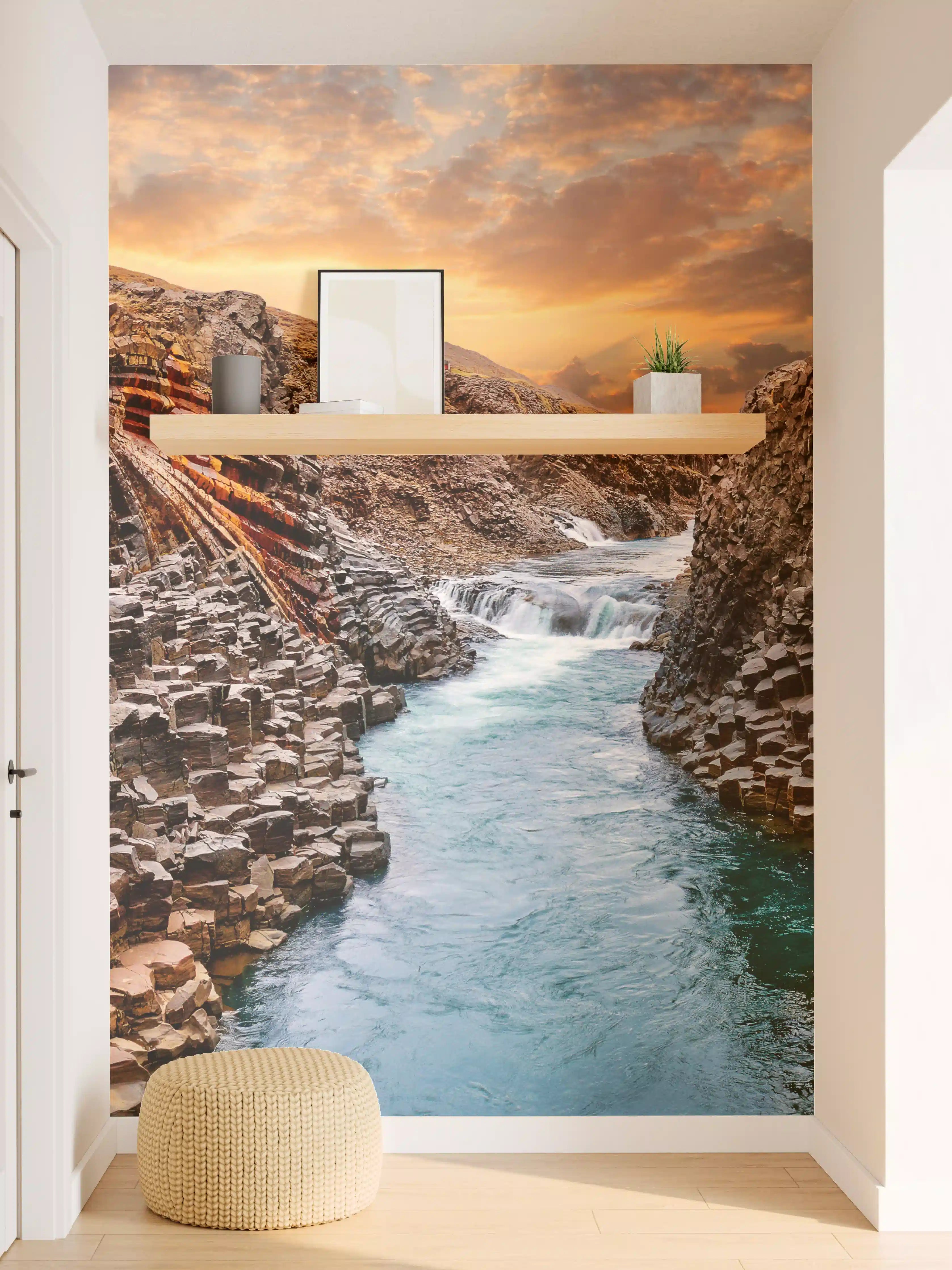 Wandverkleidung Flur - Naturfotografie: Bunter Fluss in Felslandschaft