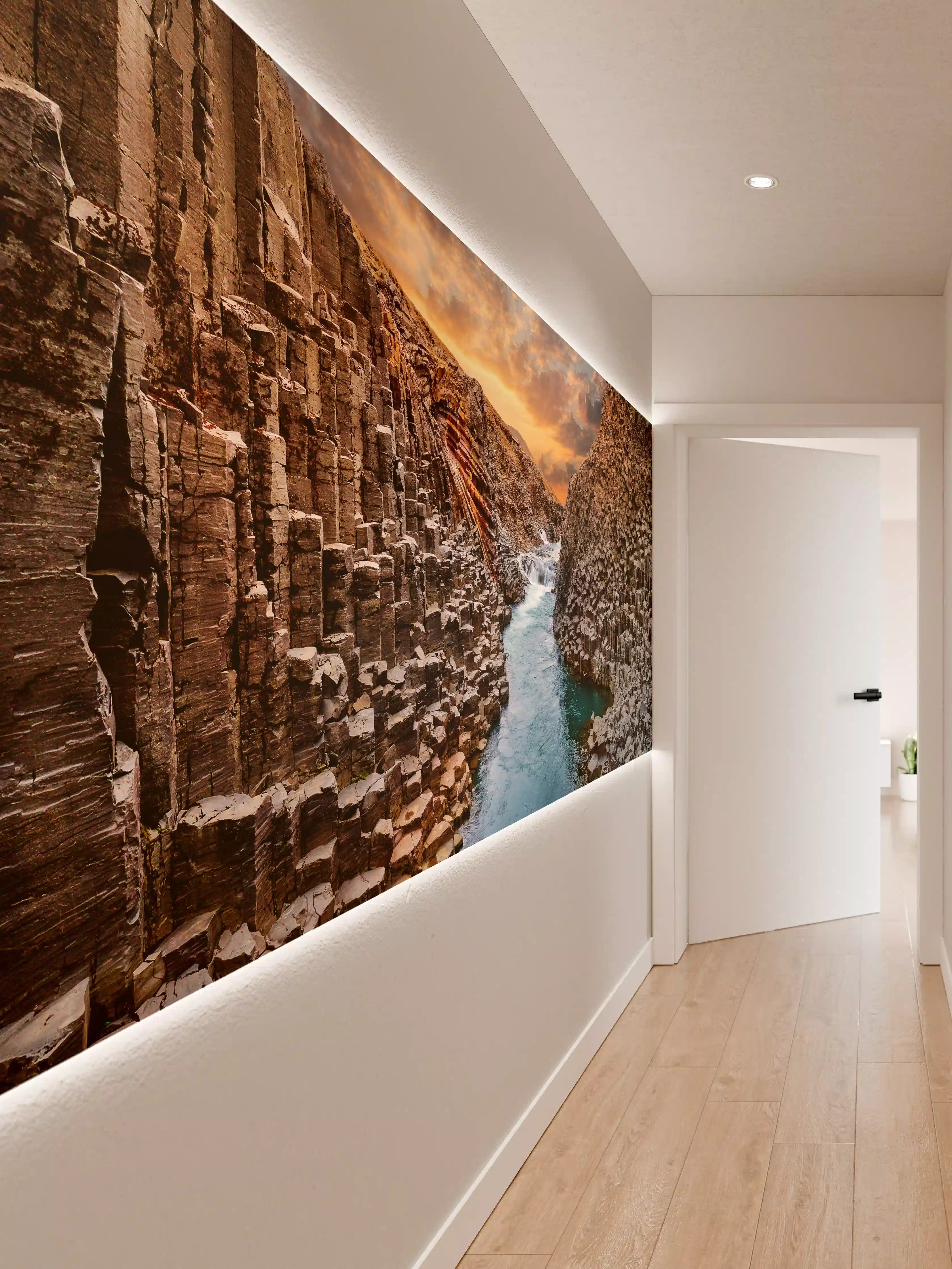 Wandverkleidung Flur - Naturfotografie: Bunter Fluss in Felslandschaft