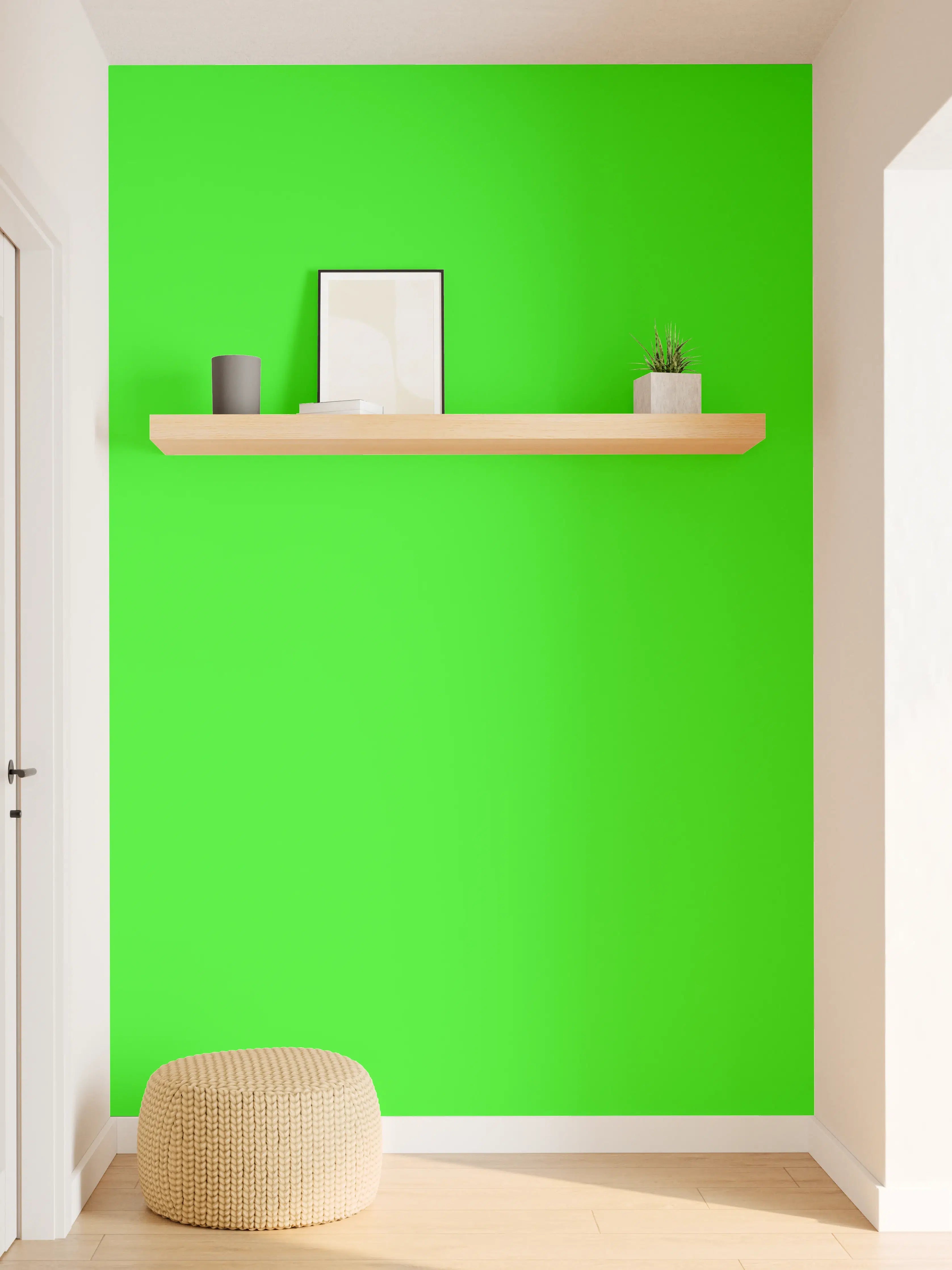 Wandverkleidung Flur - RAL 6037 (Reines Grün)