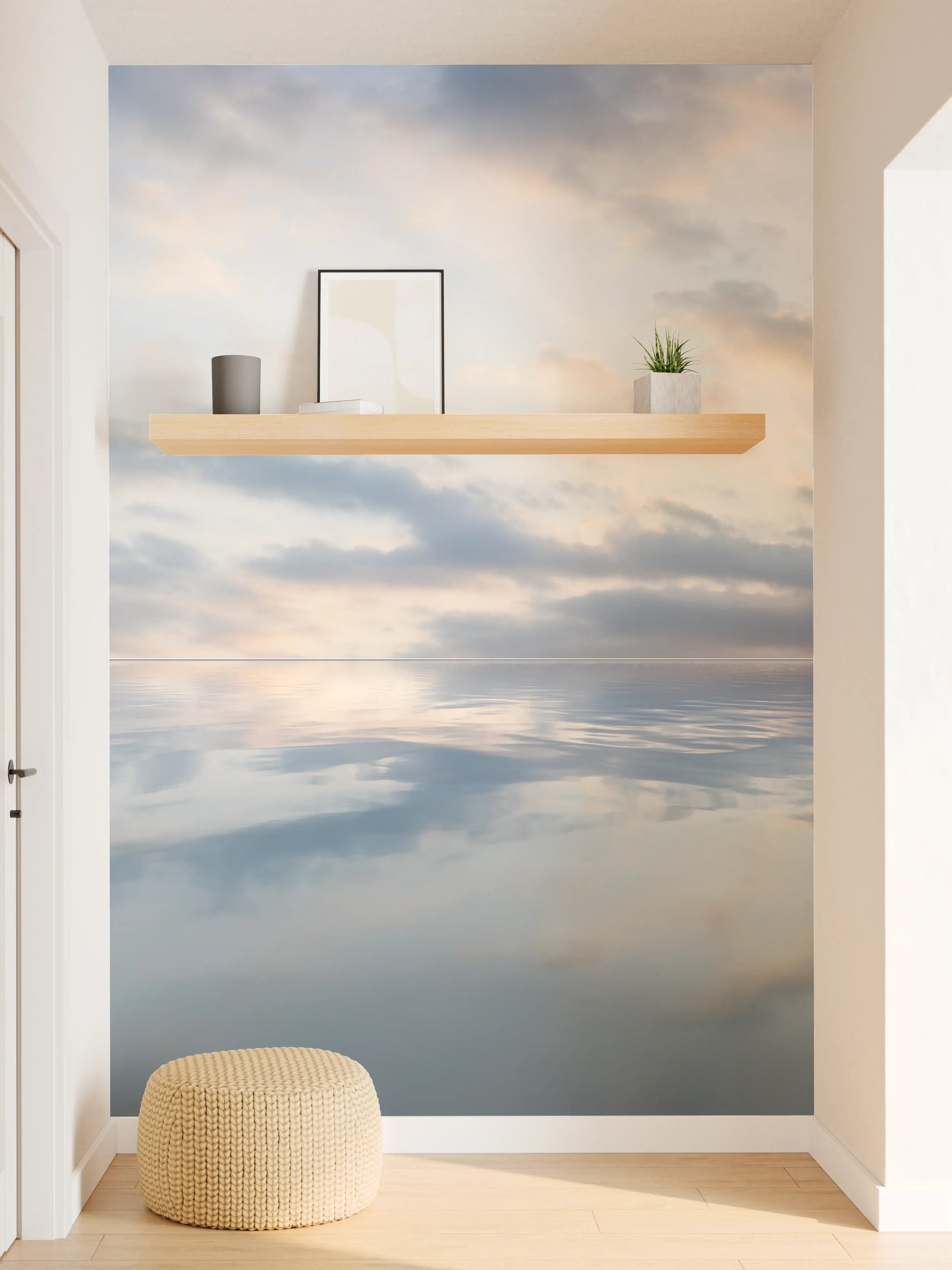 Wandverkleidung Flur - Ruhiges Wasser mit sanften Wolkenstrukturen