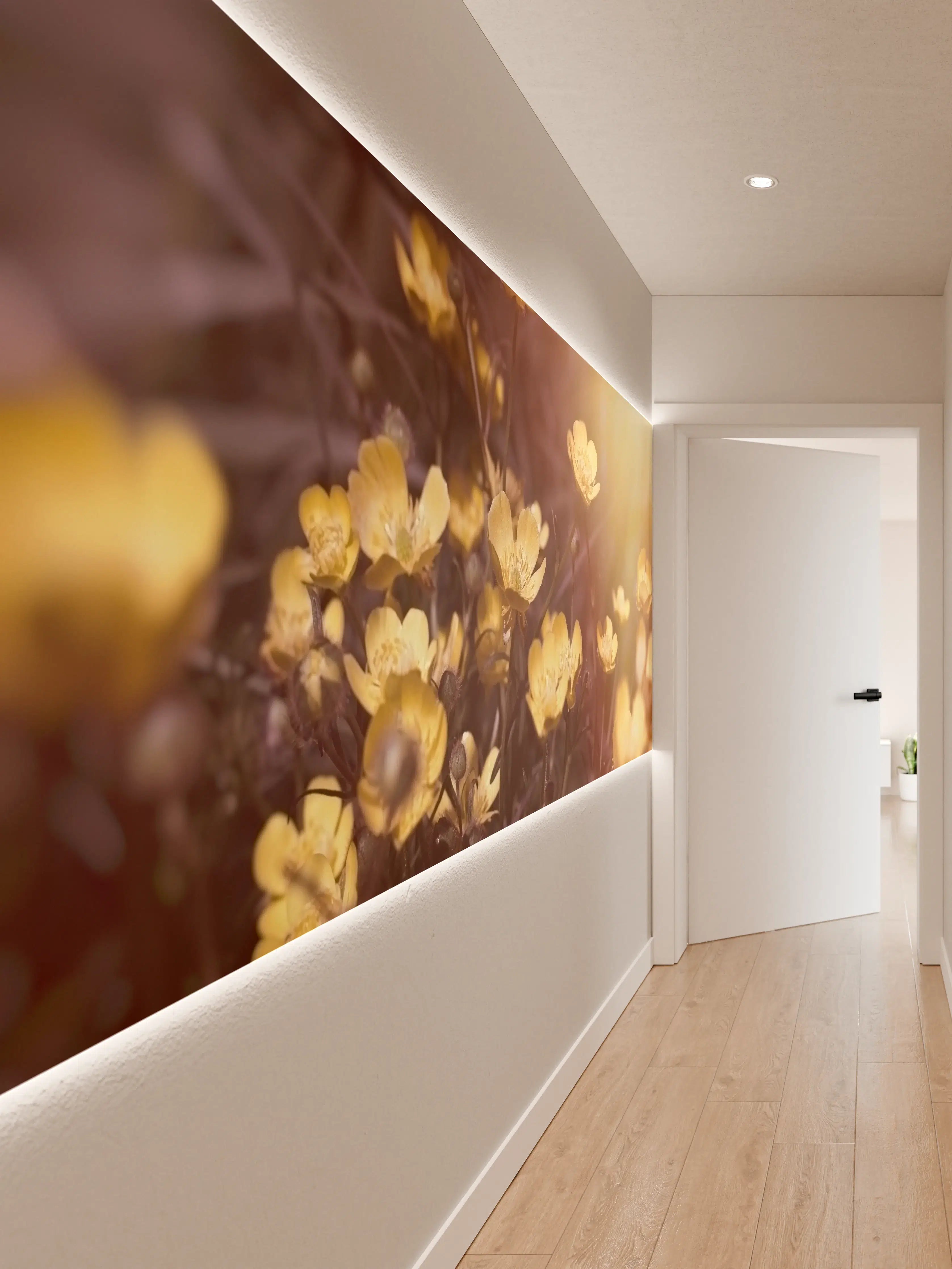 Wandverkleidung Flur - Sanfte Blumen im Sonnenlicht