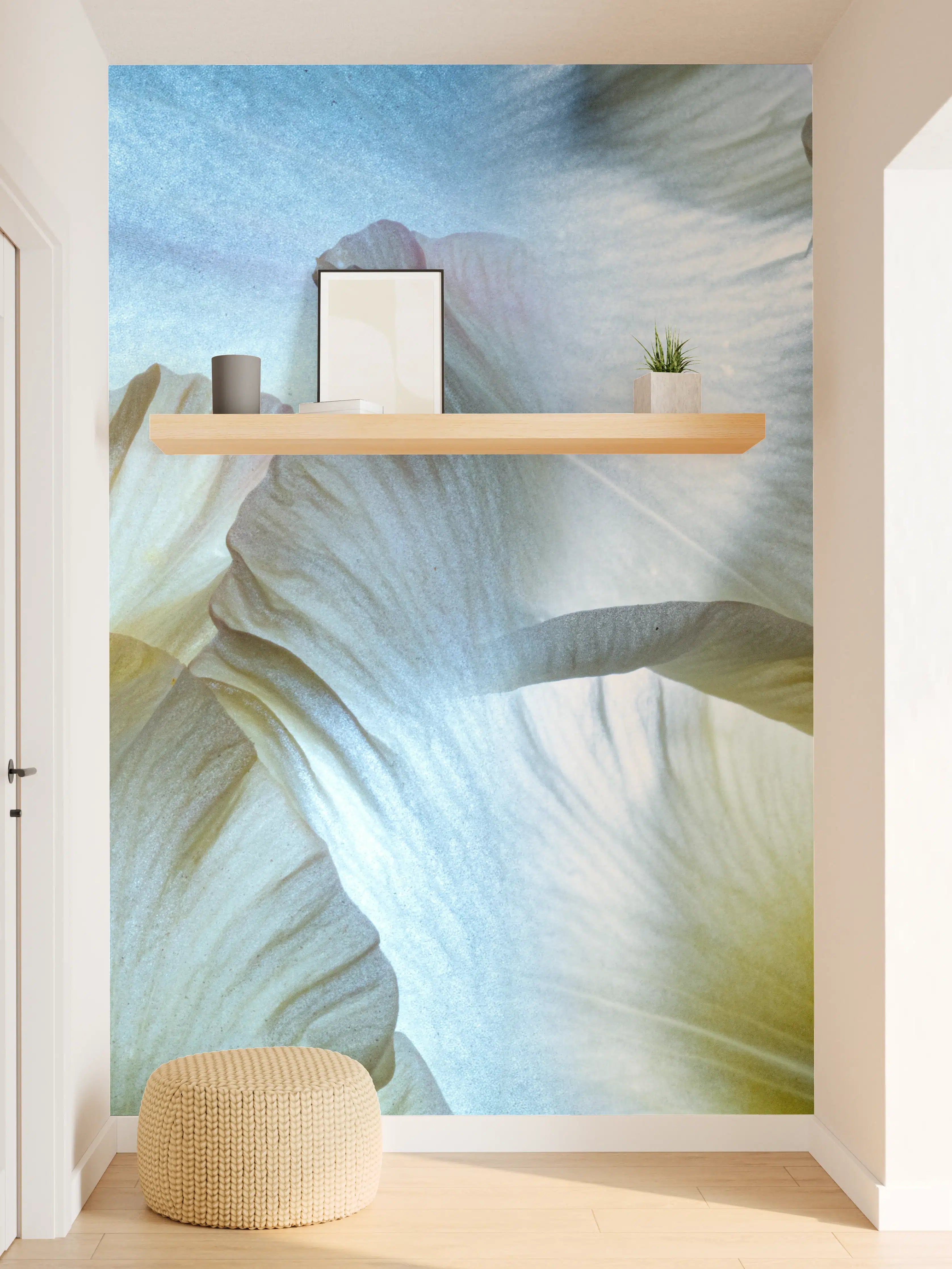 Wandverkleidung Flur - Sanfte Blumen in Blau und Gelb