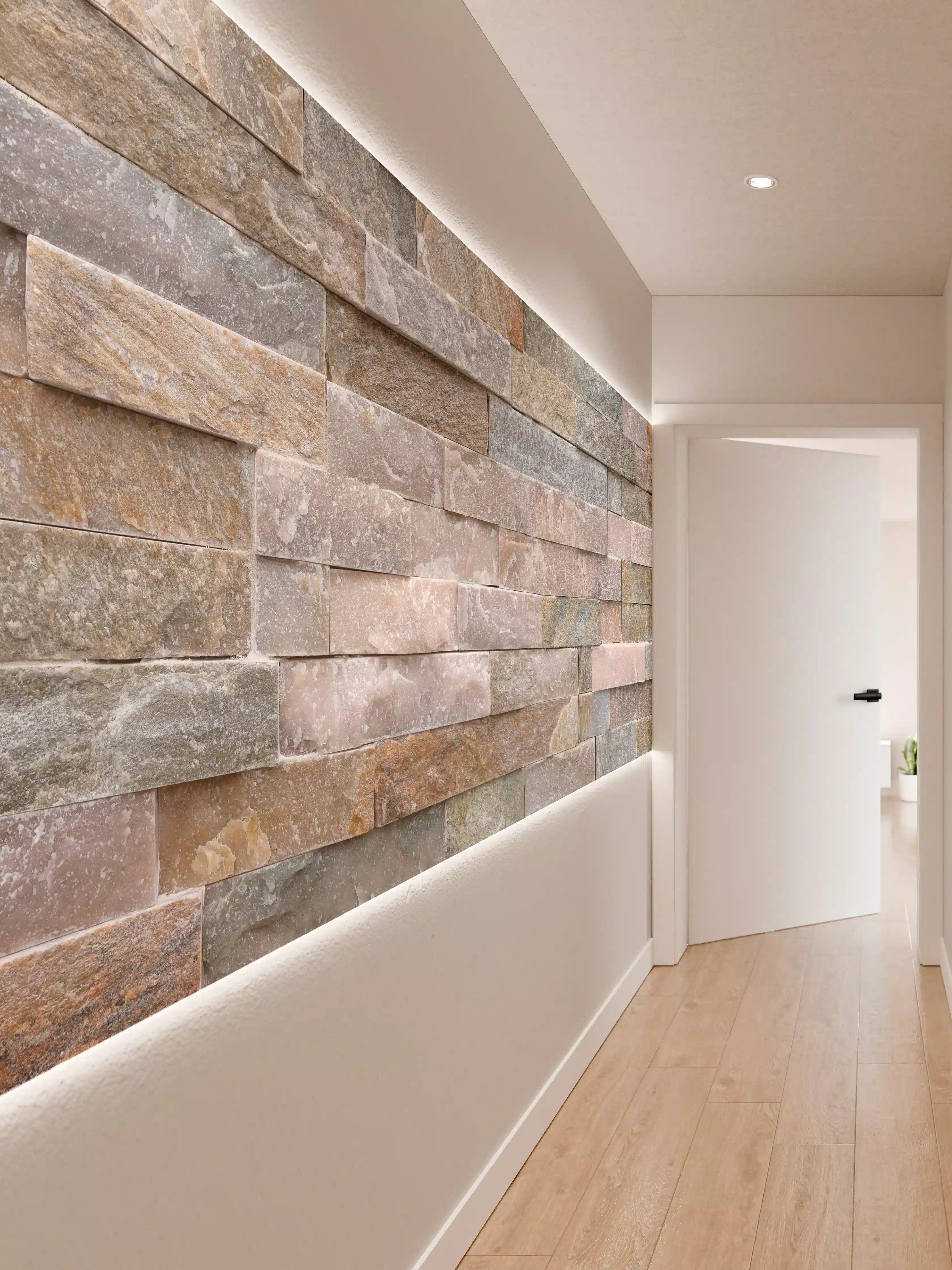 Wandverkleidung Flur - Steinwand aus groben