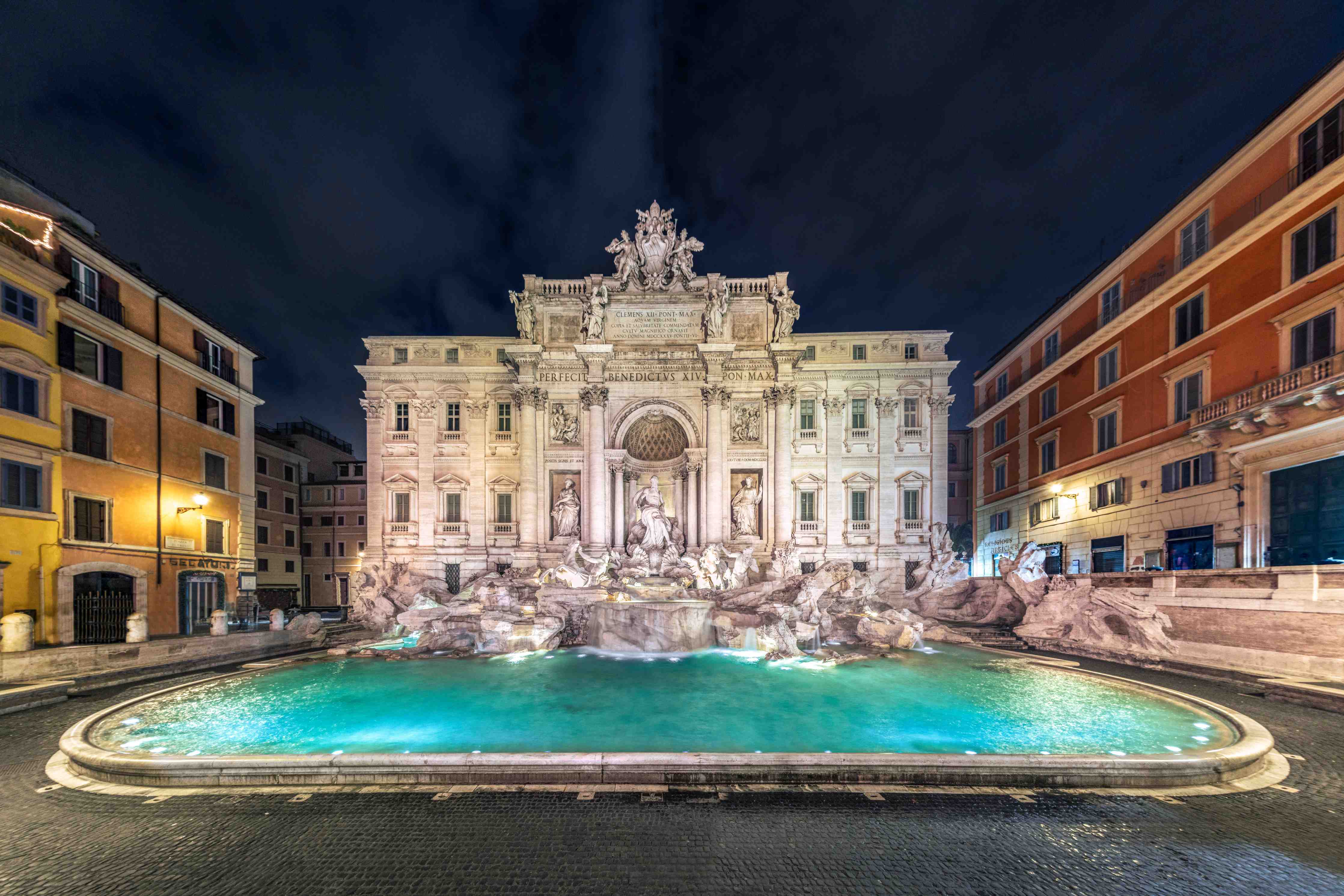 Wandverkleidung Flur-Trevi-Brunnen Nacht Türkis-Beige