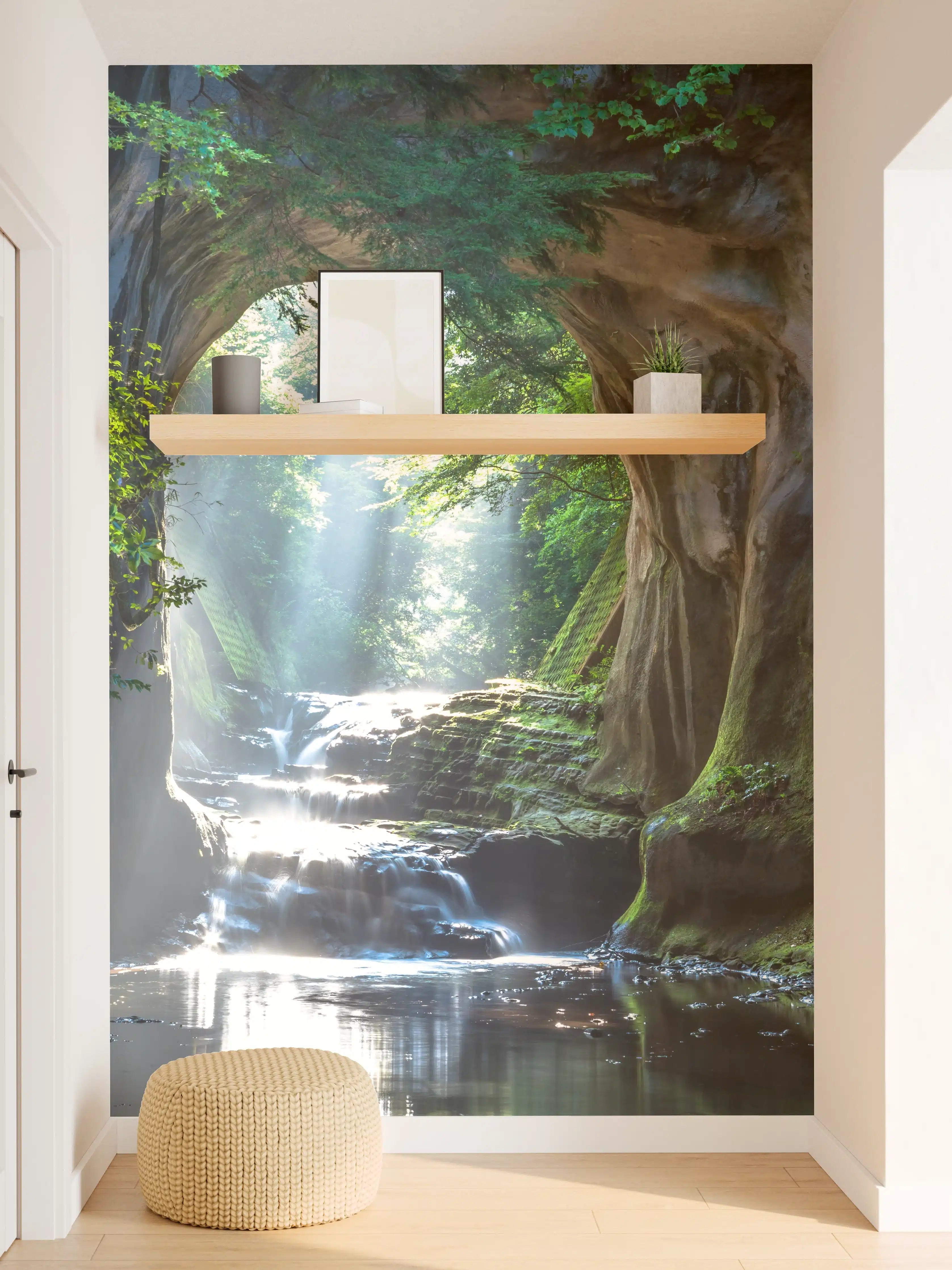 Wandverkleidung Flur - Verzauberte Naturkulisse mit Wasser und Felsen