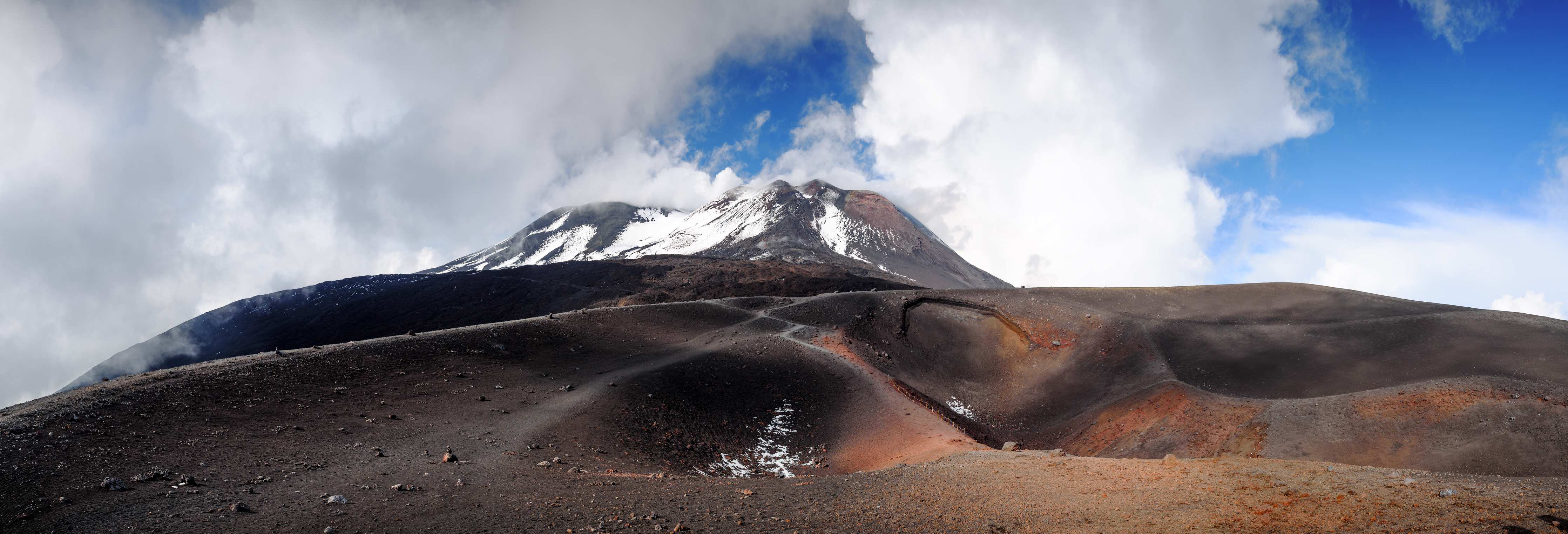Wandverkleidung Flur-Vulkan-Panorama Braun-Grau-Blau