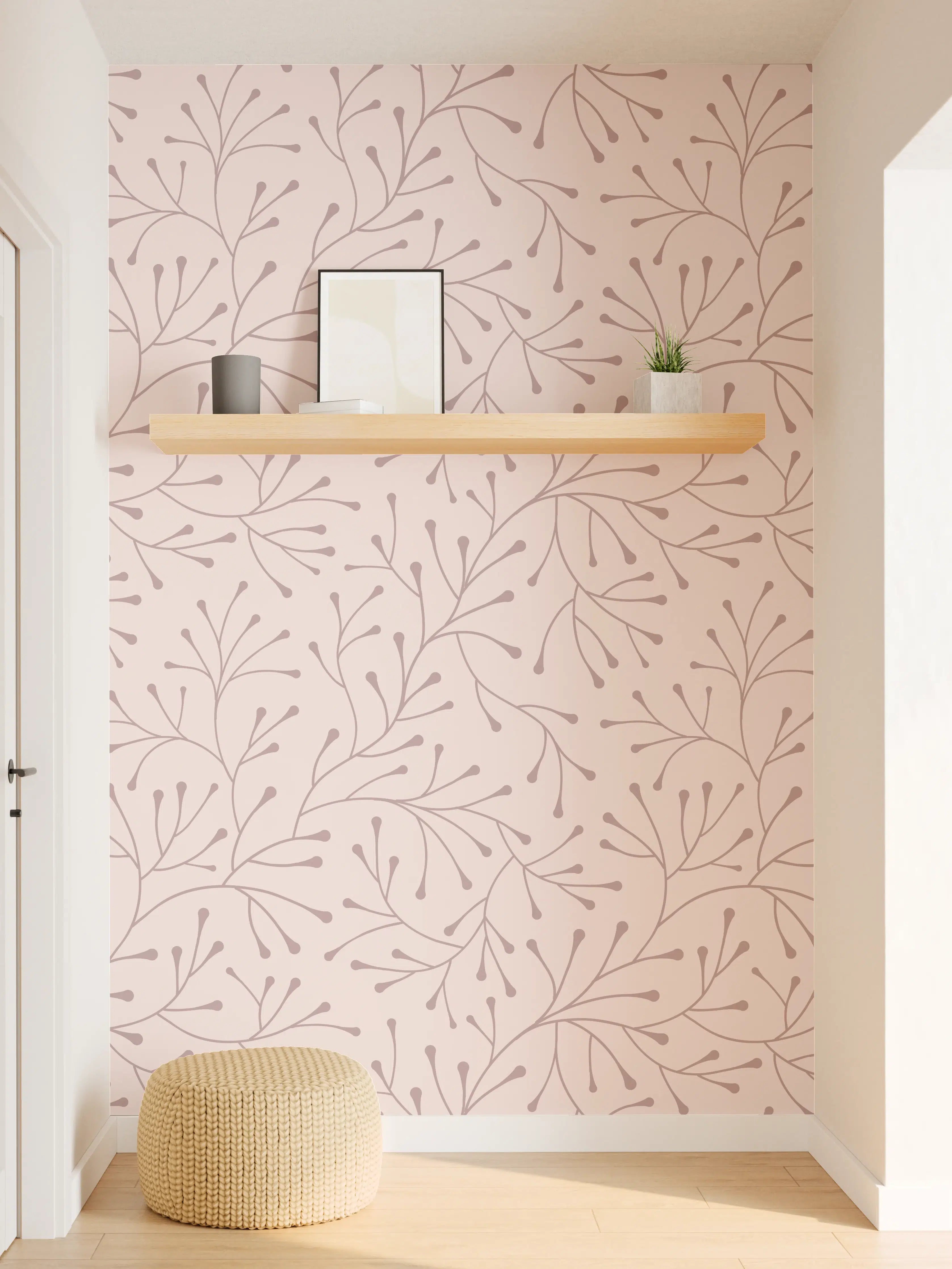 Wandverkleidung Flur - Zarte Blumenmuster auf pastellrosa Hintergrund