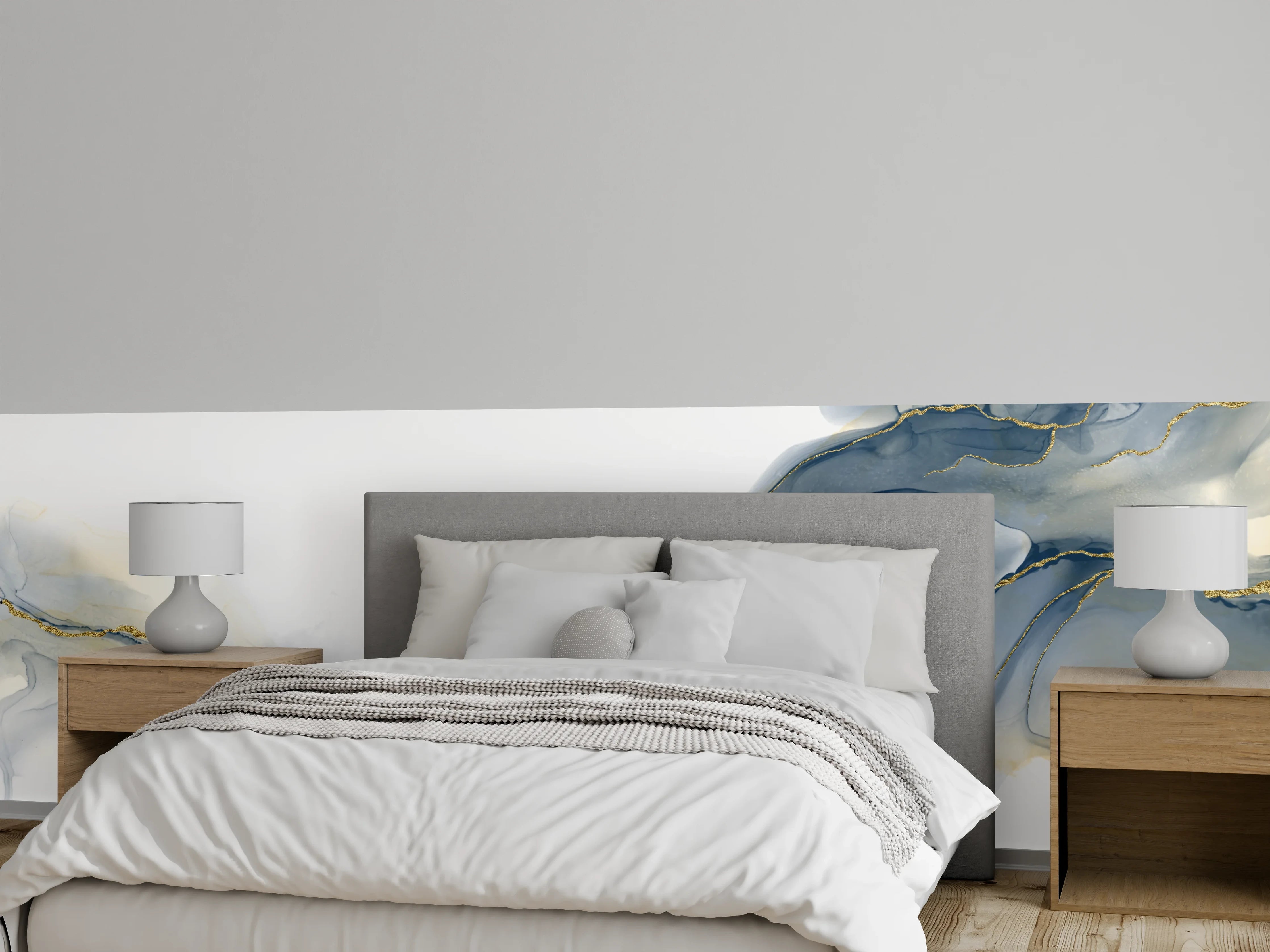 Wandverkleidung Schlafzimmer - Abstrakte Marmoroptik Blau mit Goldakzenten