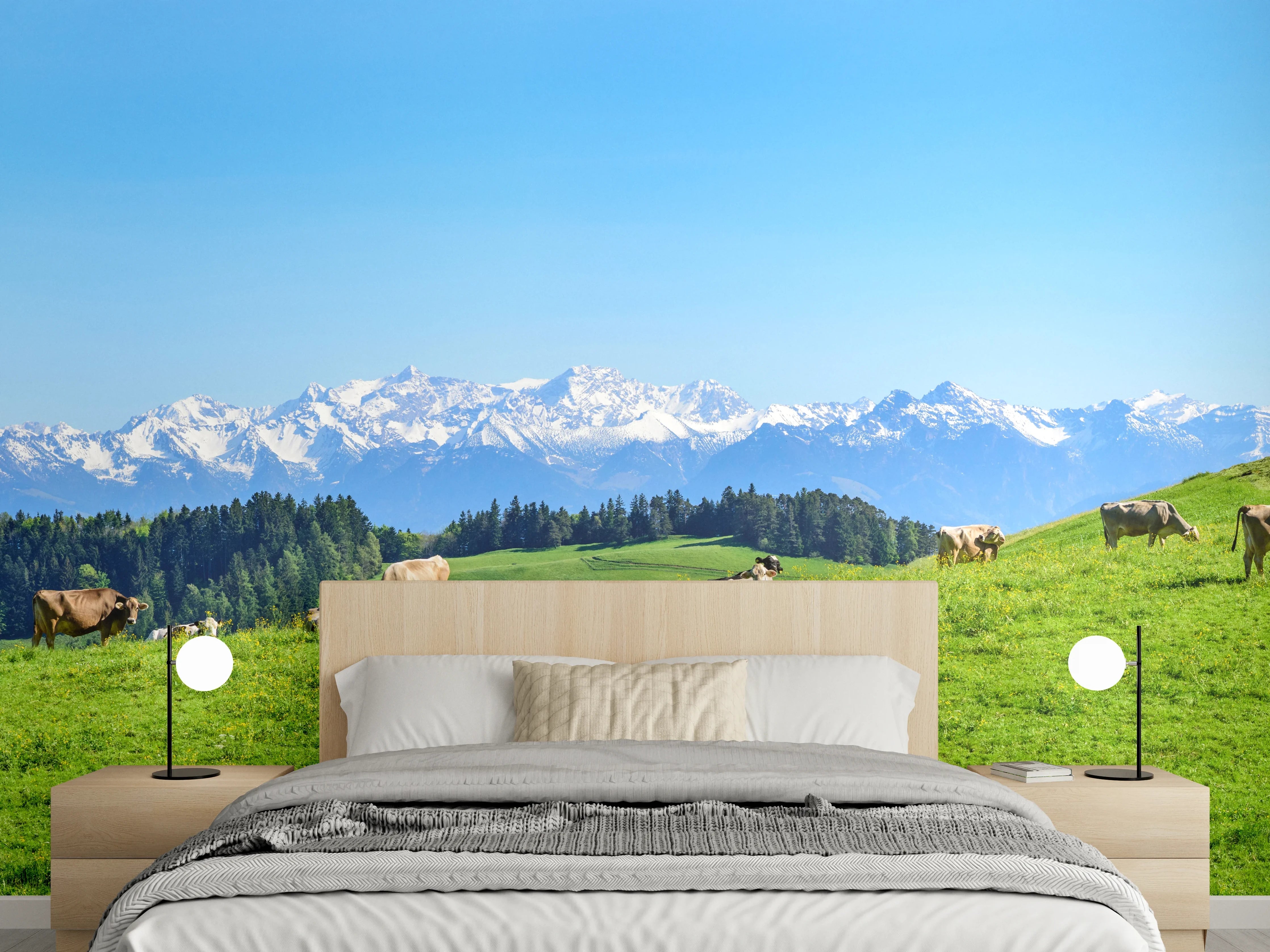 Wandverkleidung Schlafzimmer - Almwiese mit Kühen und Alpenblick