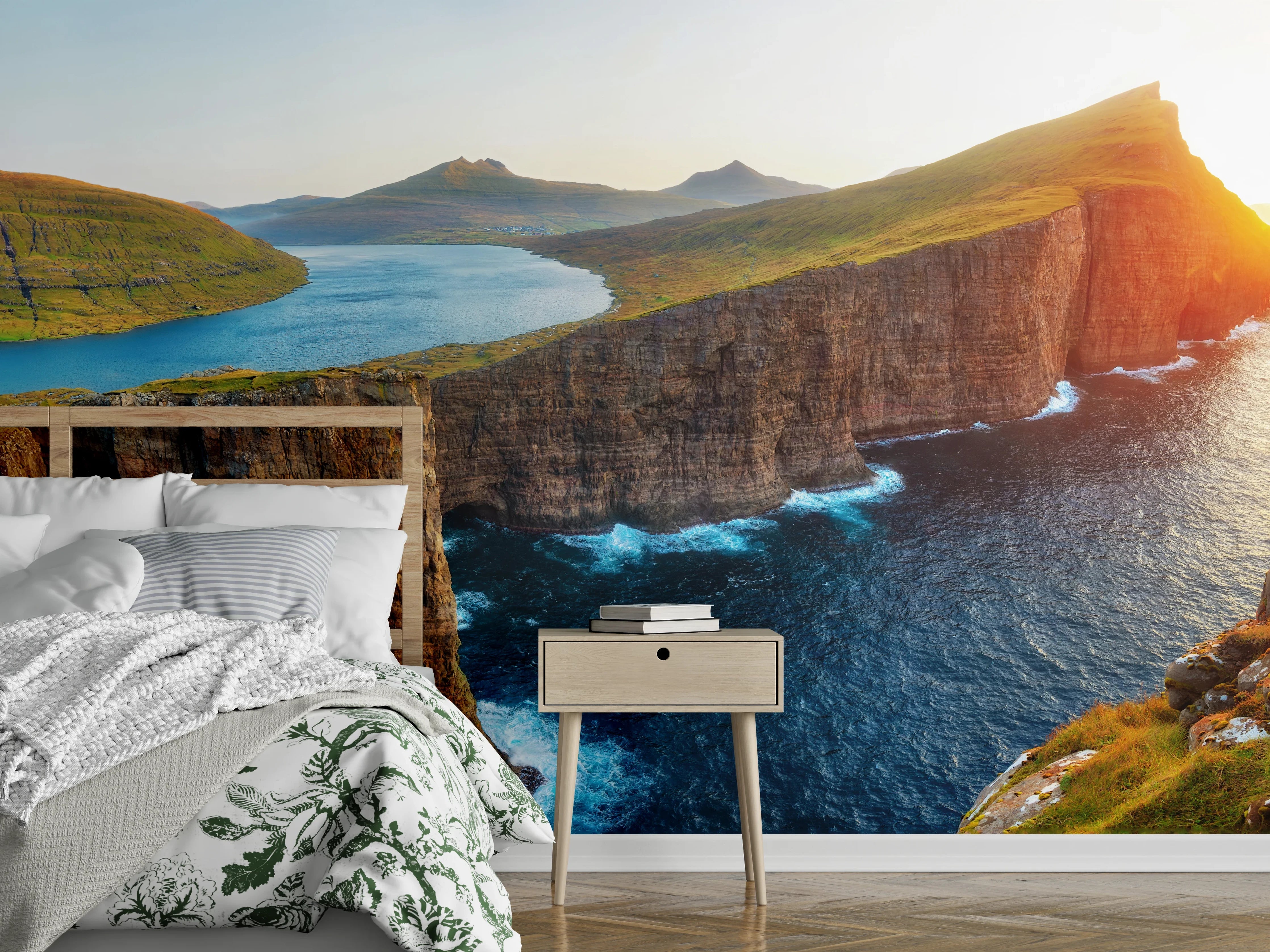 Wandverkleidung Schlafzimmer - Atemberaubende Klippenlandschaft am See