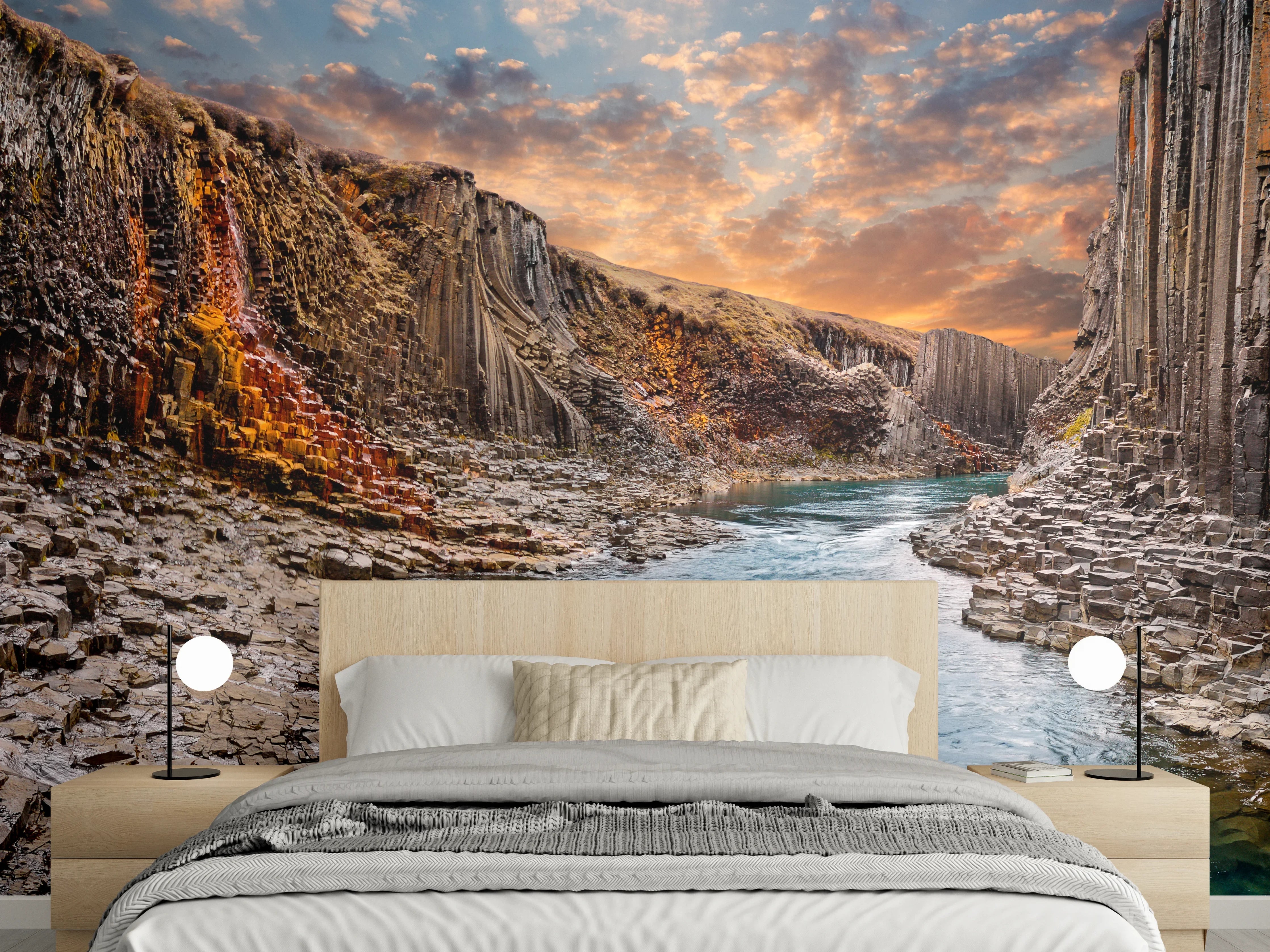Wandverkleidung Schlafzimmer - Basalt-Schlucht am Wildfluss